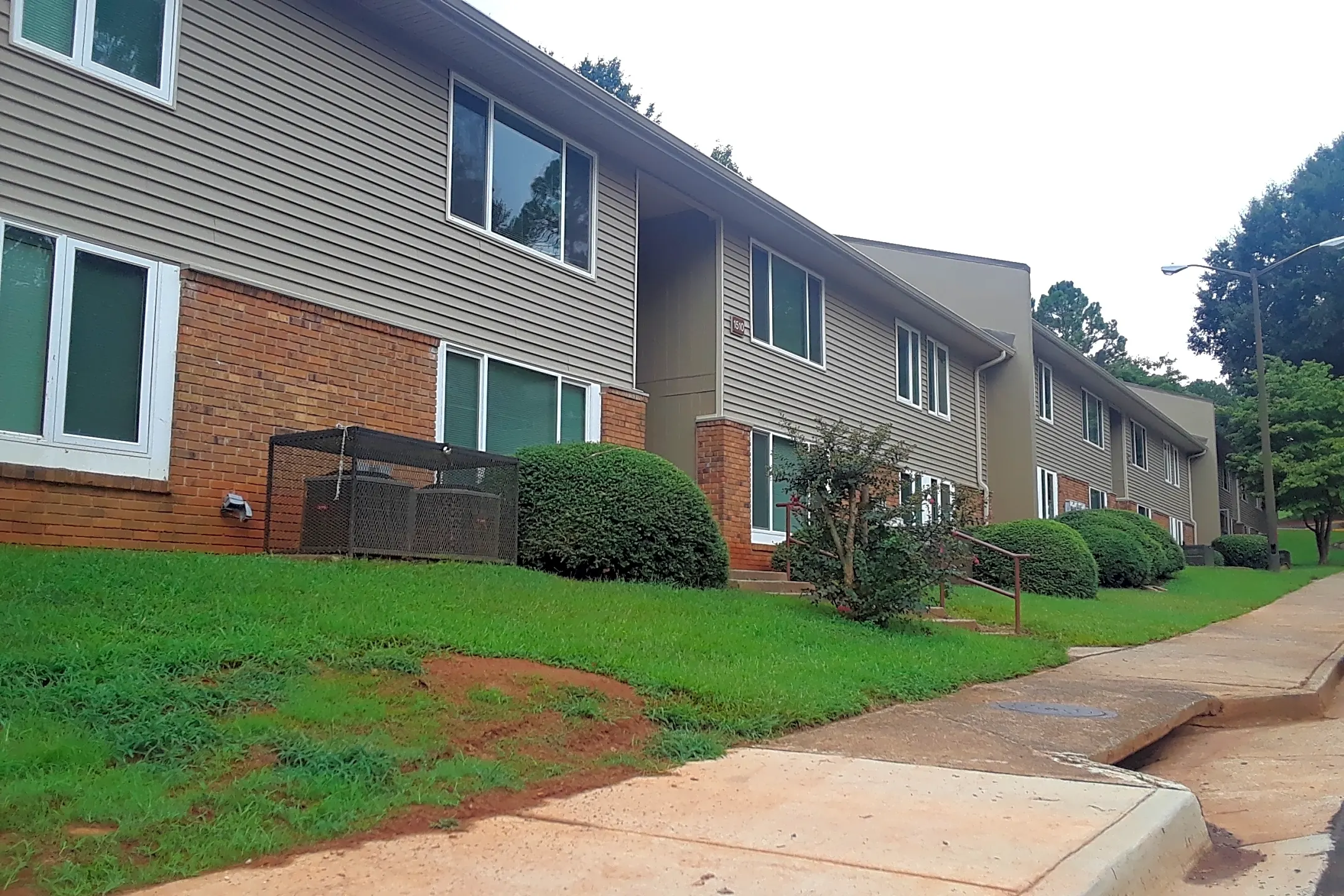 Apartments Bouldercrest Rd