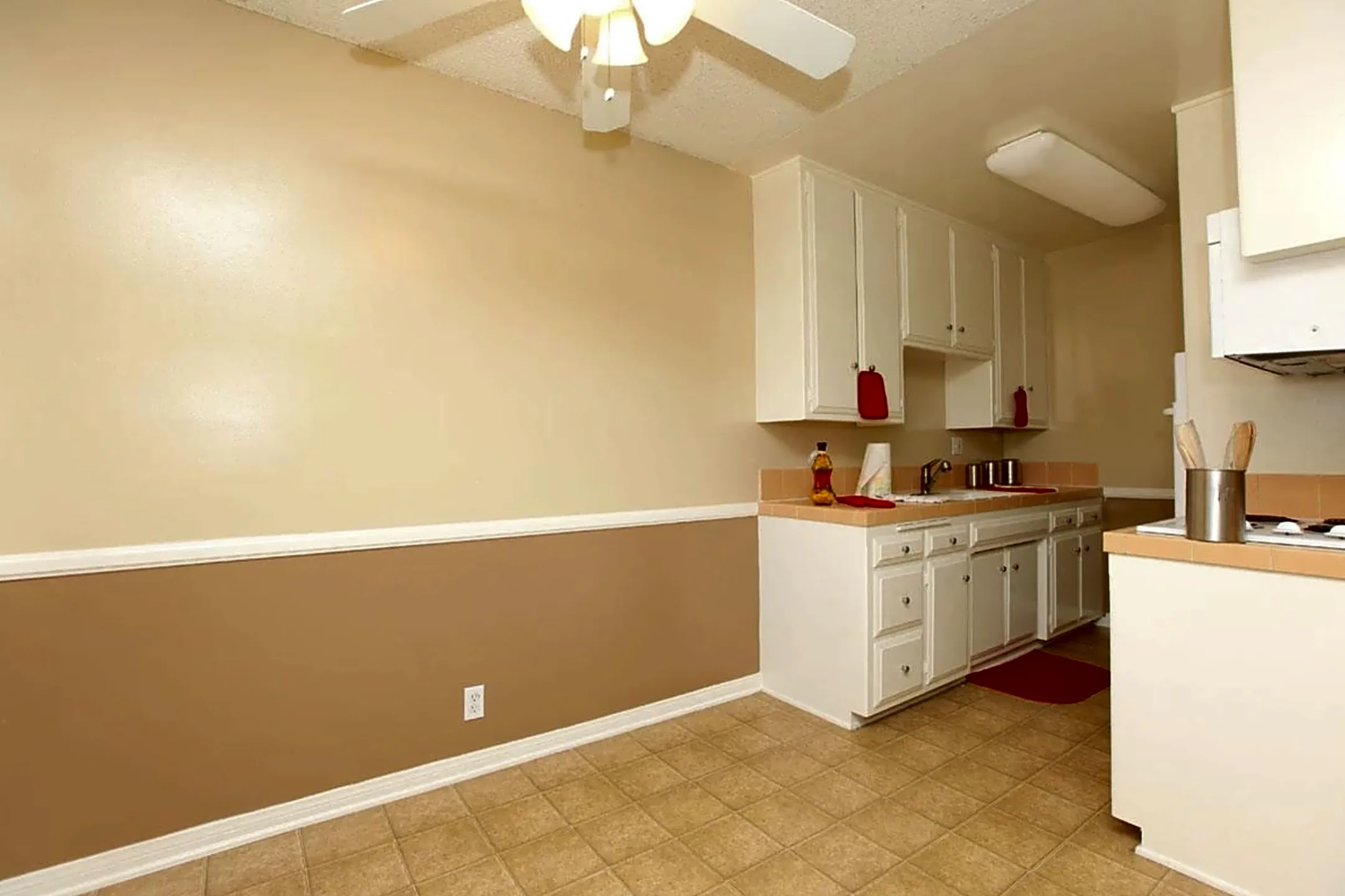 Islander - 1120 W 155th St | Gardena, CA Apartments for Rent | Rent.