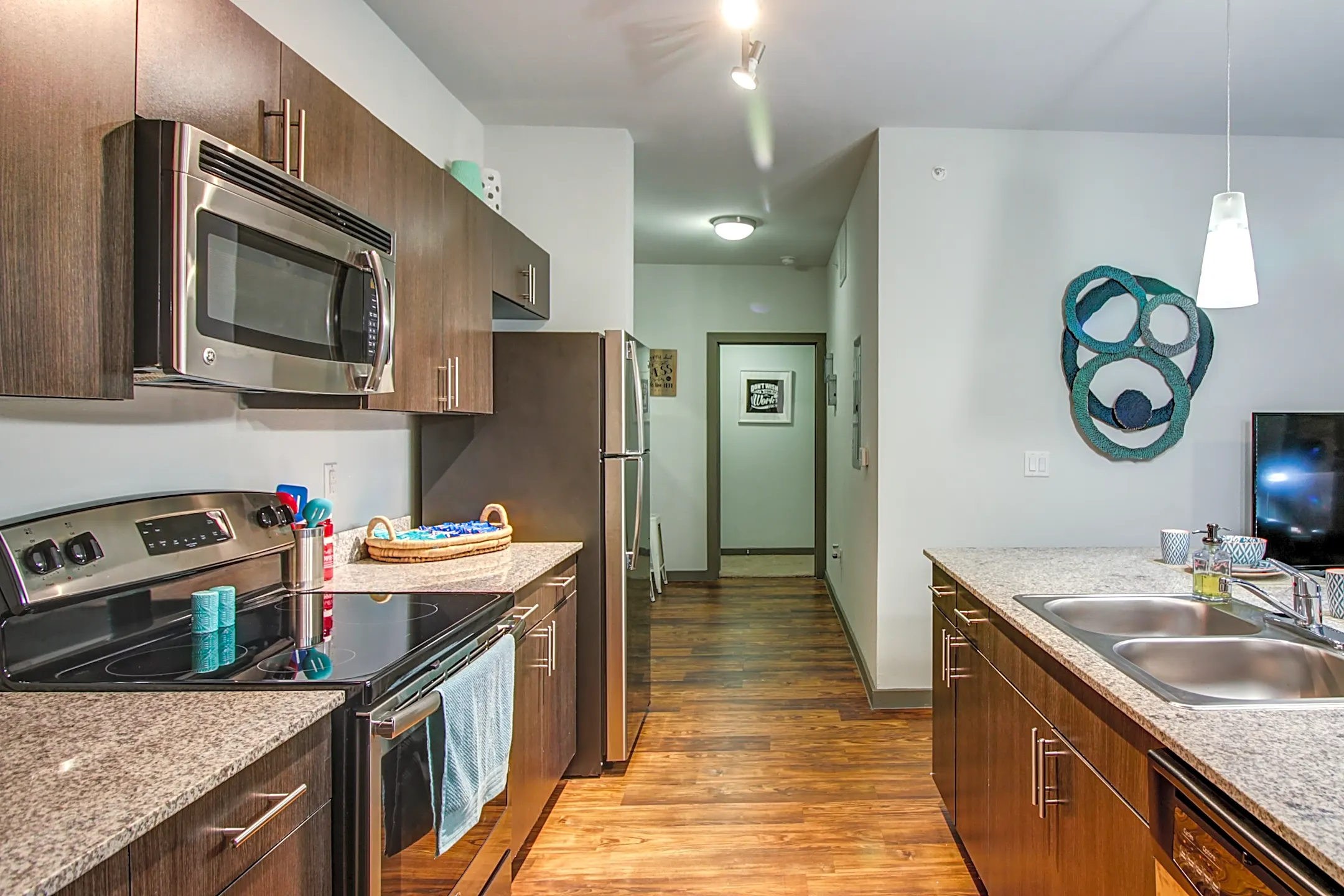 Campus Vue Student Apartments 4459 N Macgregor Way Houston, TX