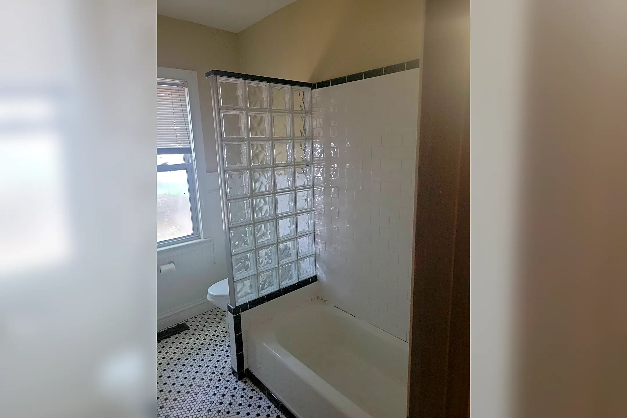 Bathroom - 3932 S 2nd St - Louisville, KY