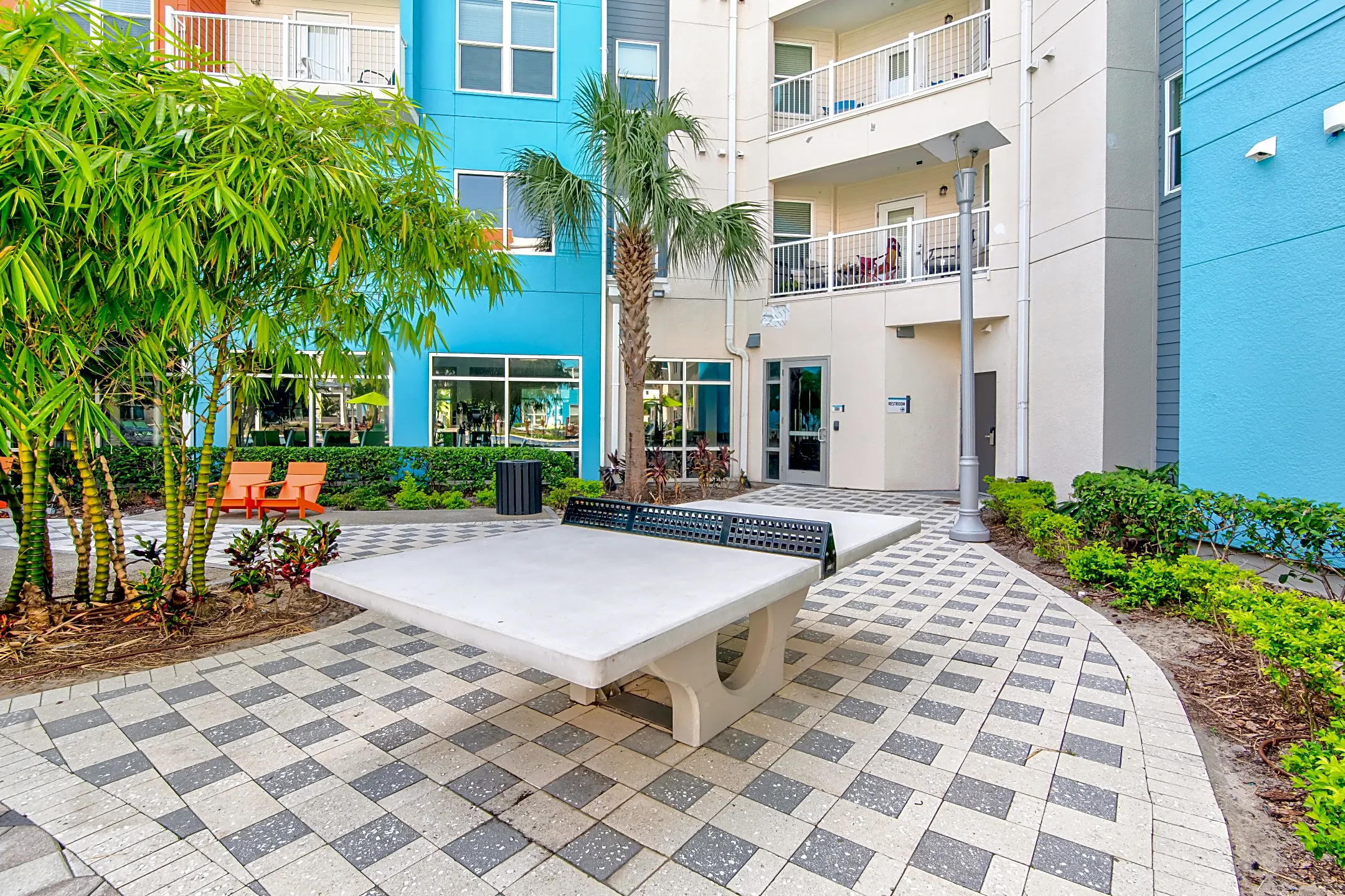 Pool - IQ Apartments - Per Bed Leases - Tampa, FL