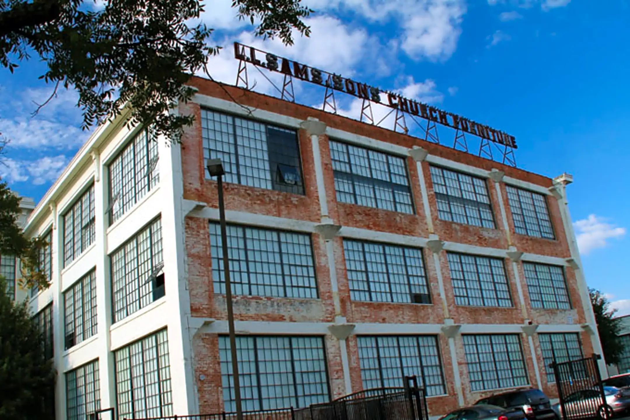 Building - LL Sams Historical Lofts - Waco, TX