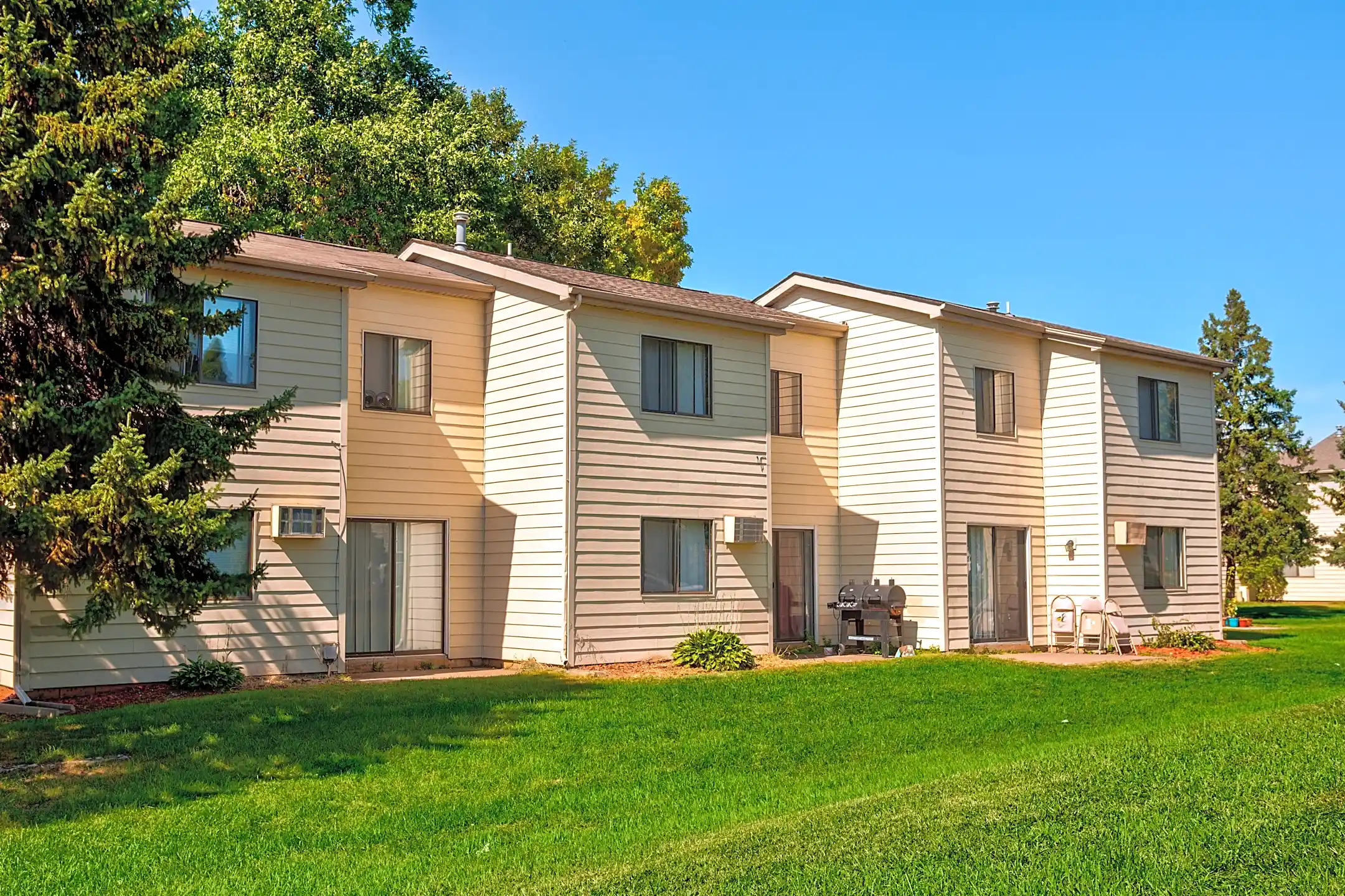 Victoria Townhomes Brooklyn Center, MN 55429