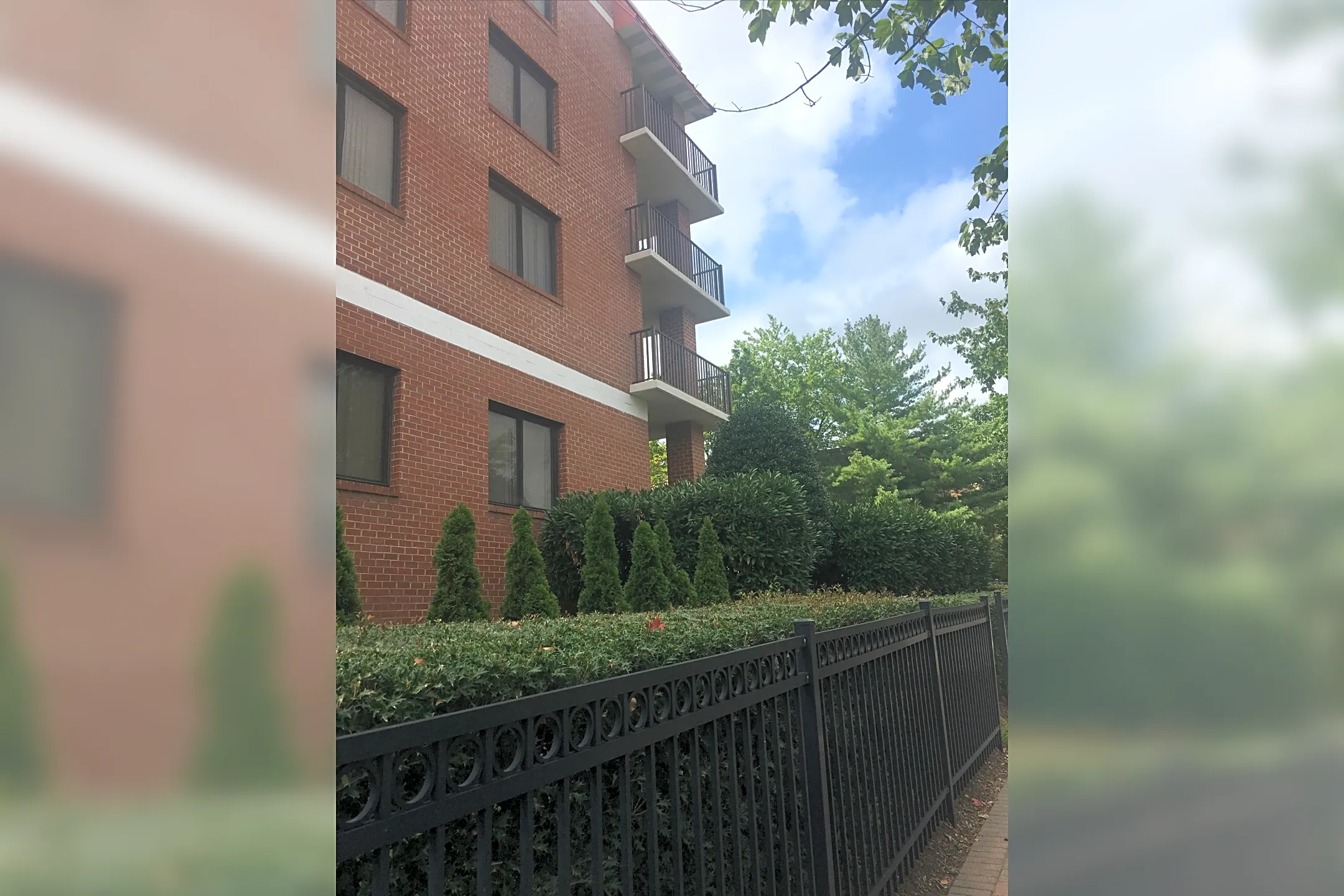 Library Courts 1040 N Quincy St Arlington VA Apartments for Rent