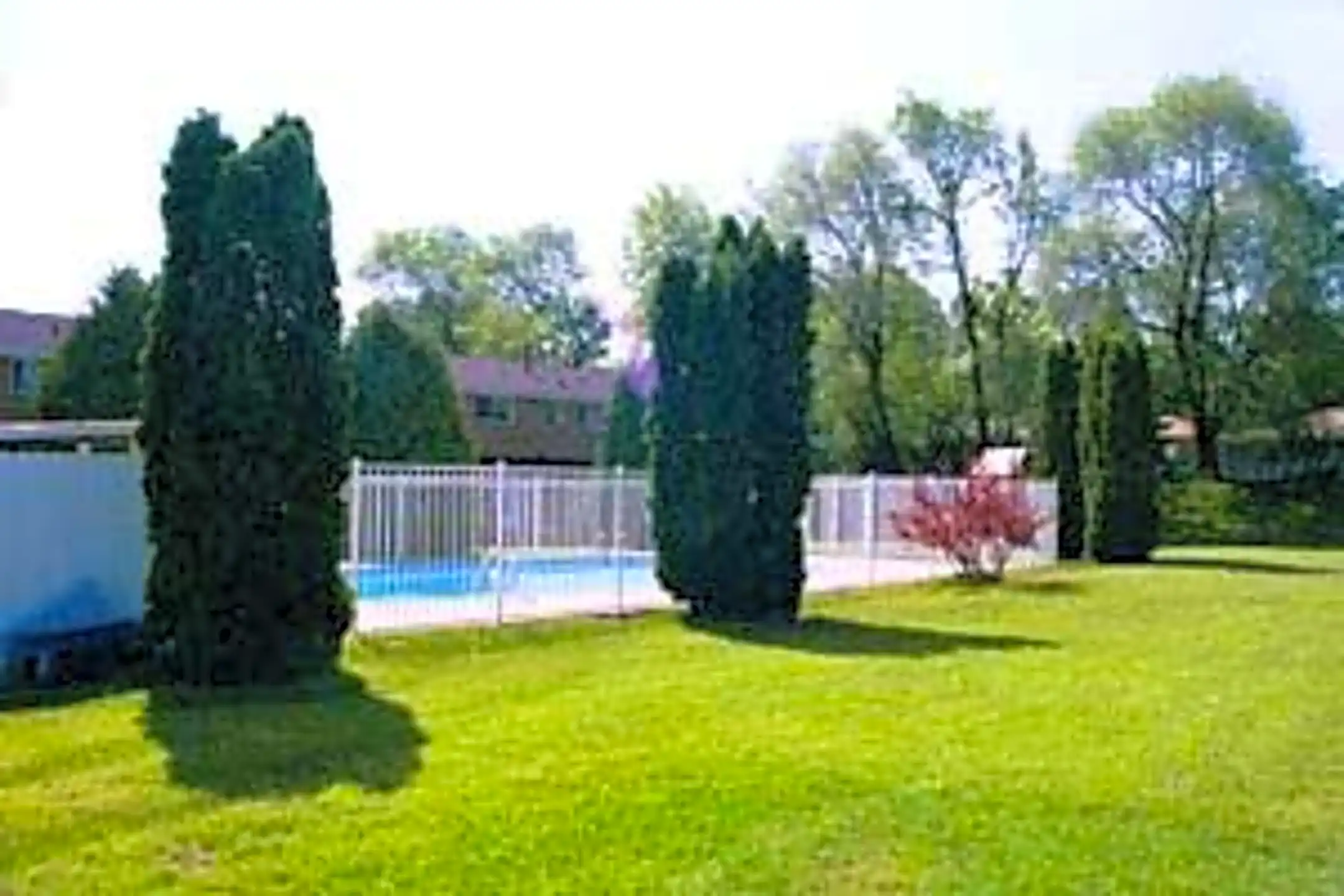 Penn Village Townhomes 2105 W 90th St Minneapolis, MN Apartments