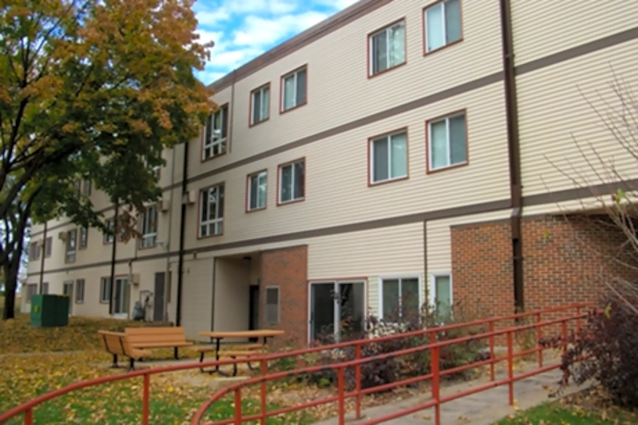 Westminster Place Apartments 1374 Westminster St Saint Paul, MN