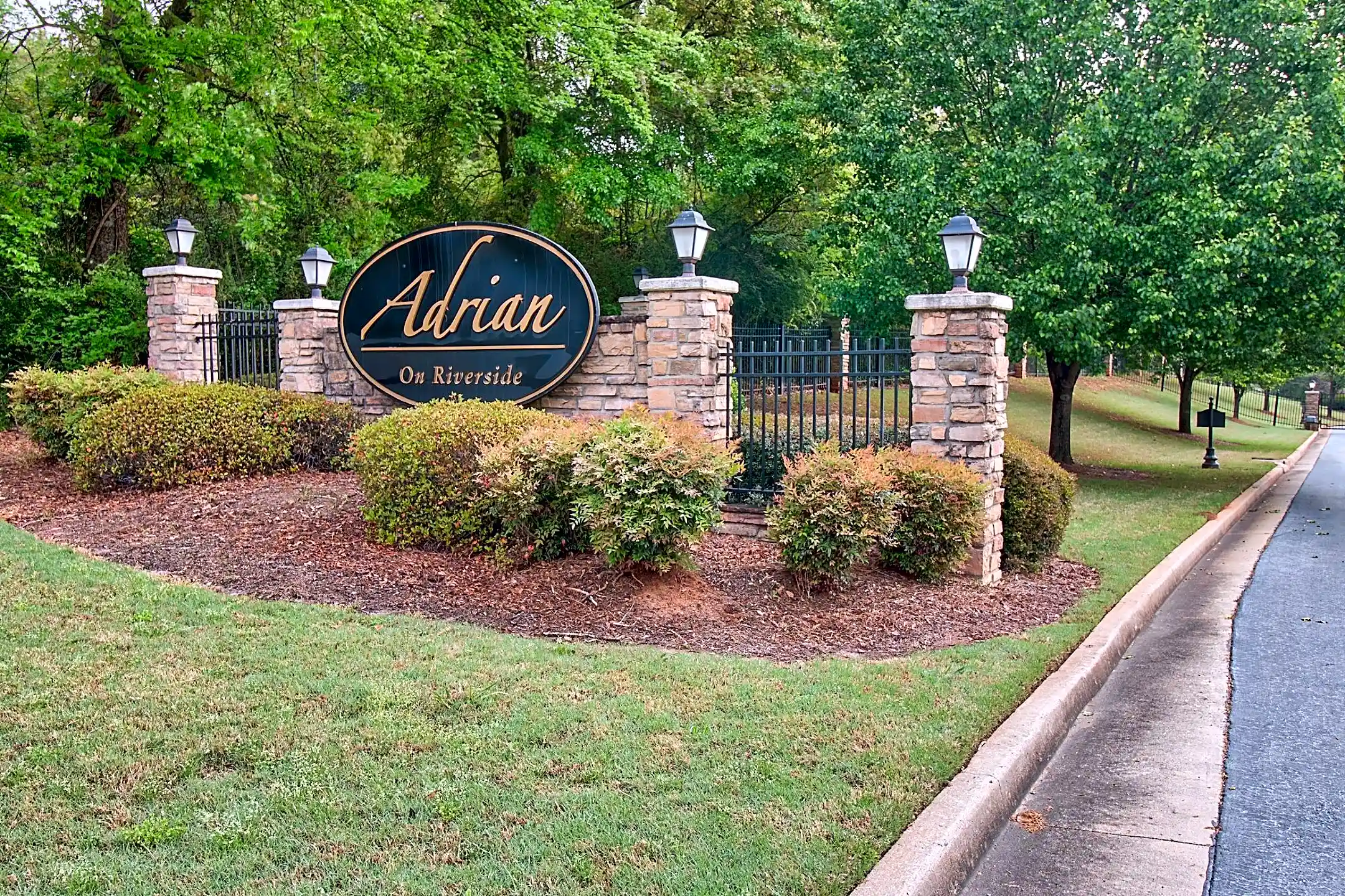 Adrian On Riverside Macon, GA 31210