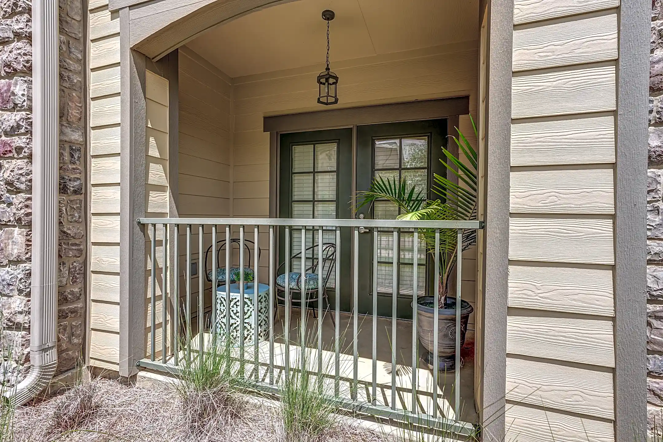 River Park Apartments 1328 Parklane Road MS Apartments for