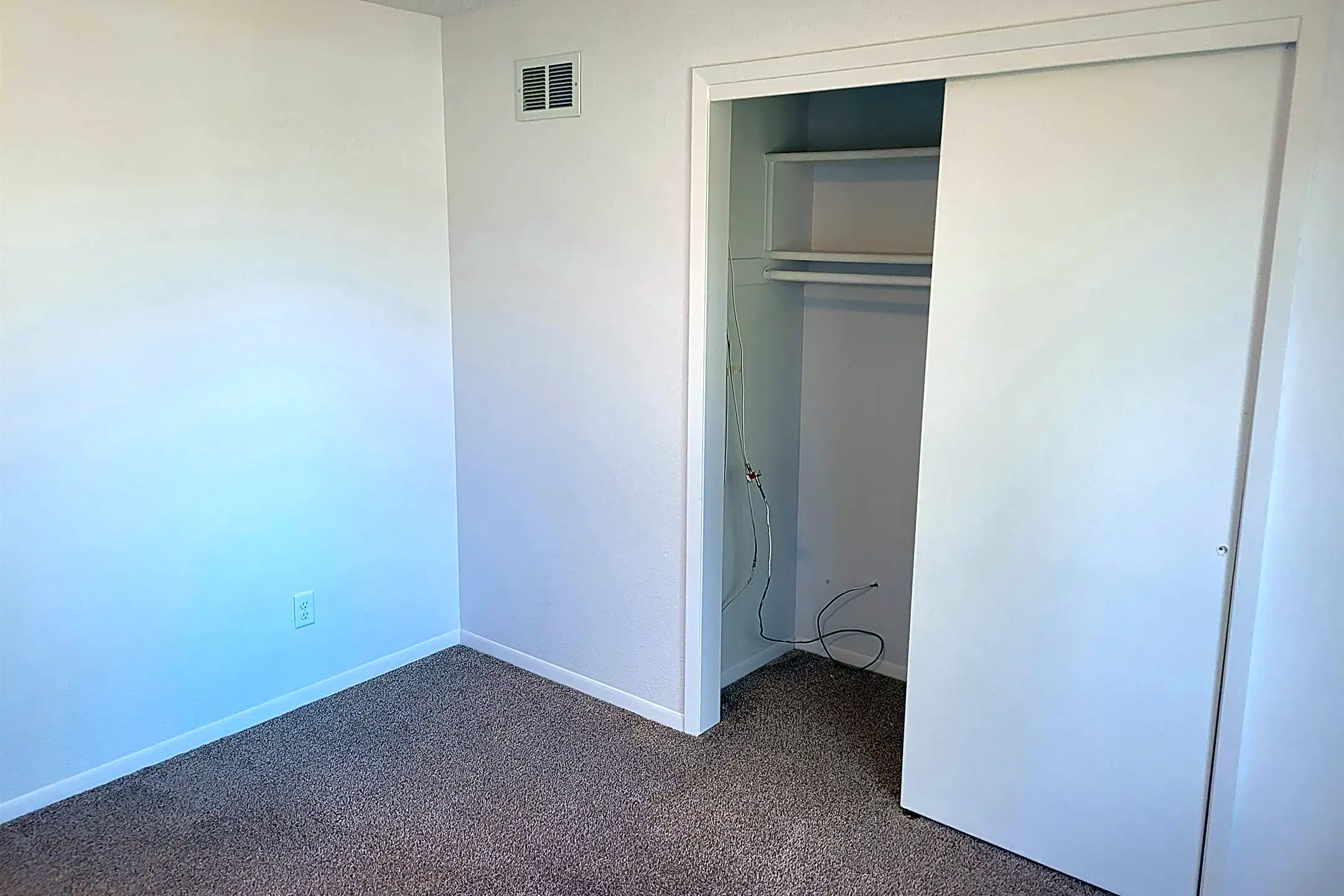 5502 Kirkwood Blvd SW 5502 Kirkwood Blvd SW unit 4 Cedar Rapids, IA