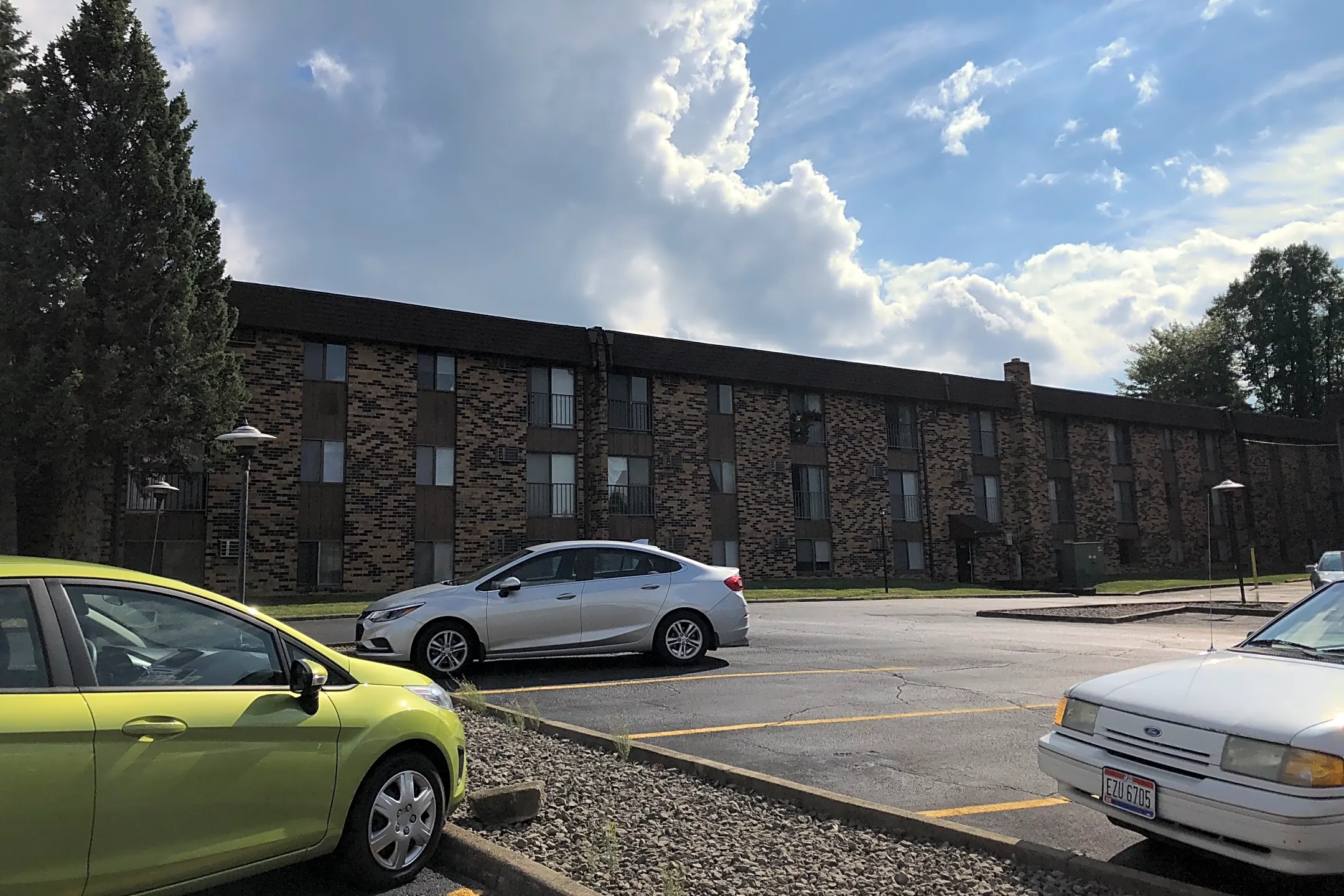 Brandywine Apartments - 3390 Flo Lor Dr | Youngstown, OH for Rent | Rent.