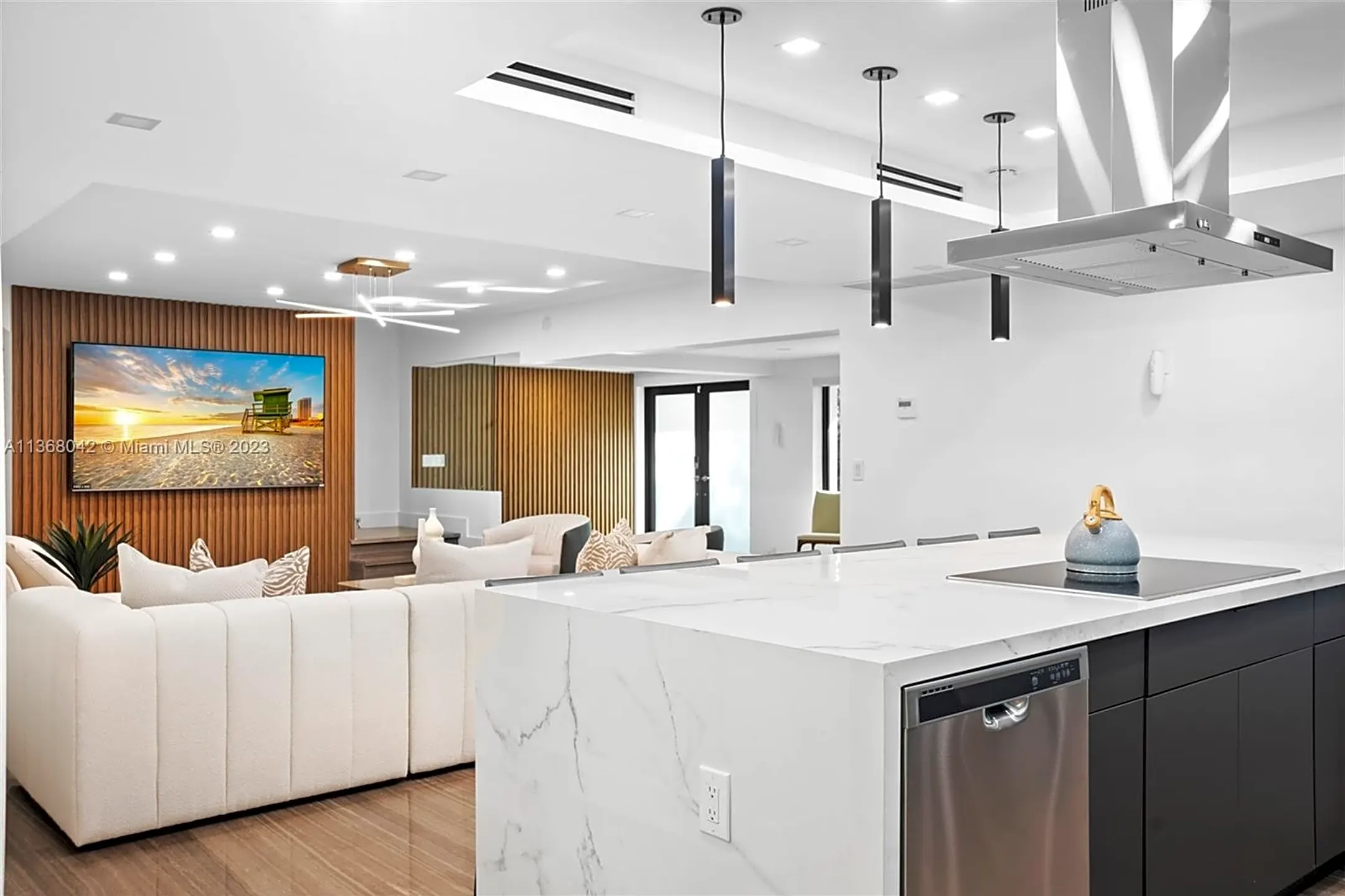 Kitchen - 18940 NE 22nd Ave #NA - Miami, FL