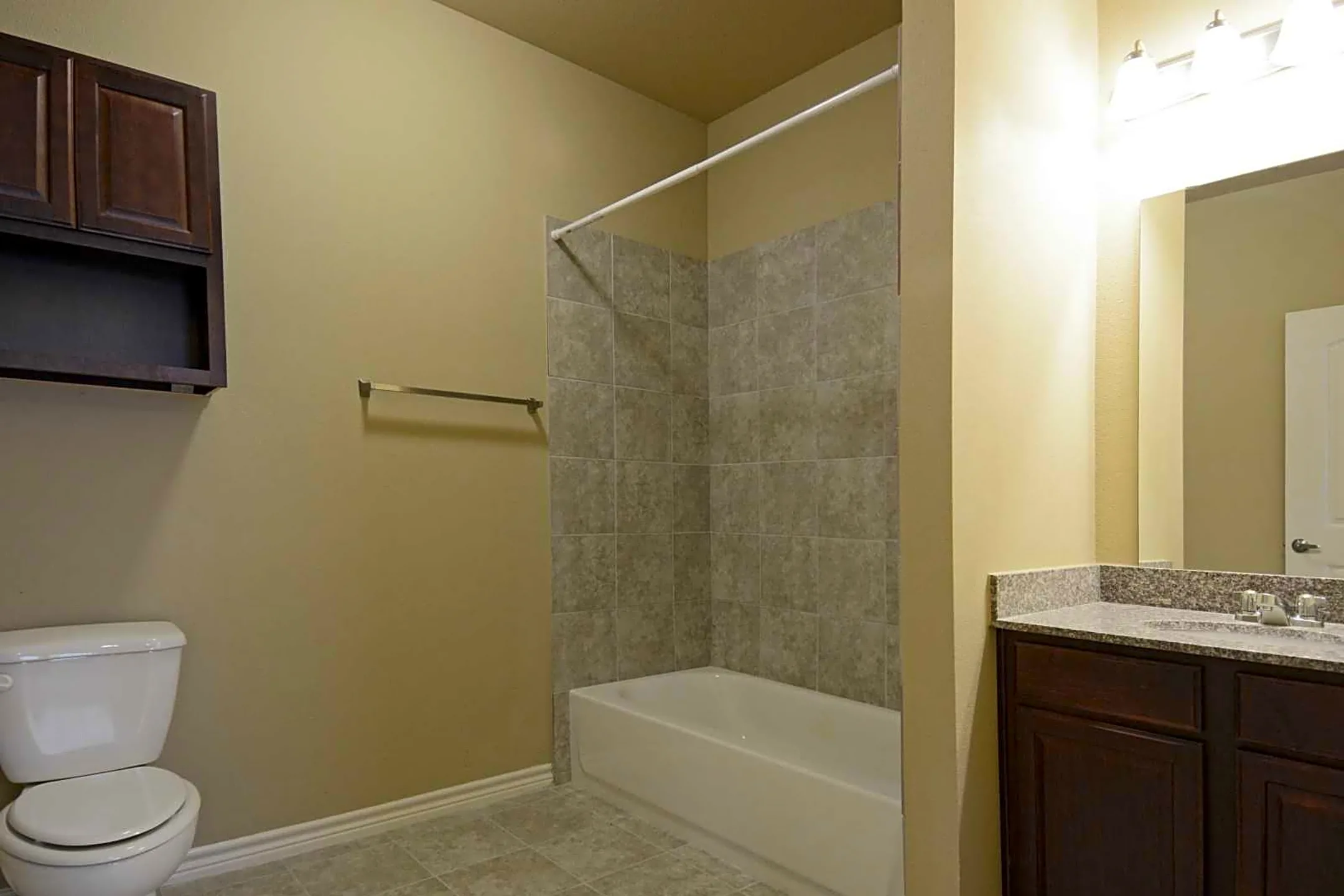 Bathroom - Park Avenue Manor - Orange, TX