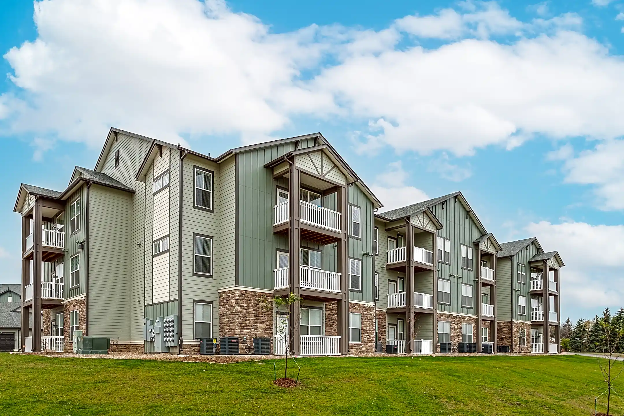 Sierra Ridge Apartments 2004 Sierra Commons Rd Dickinson, ND