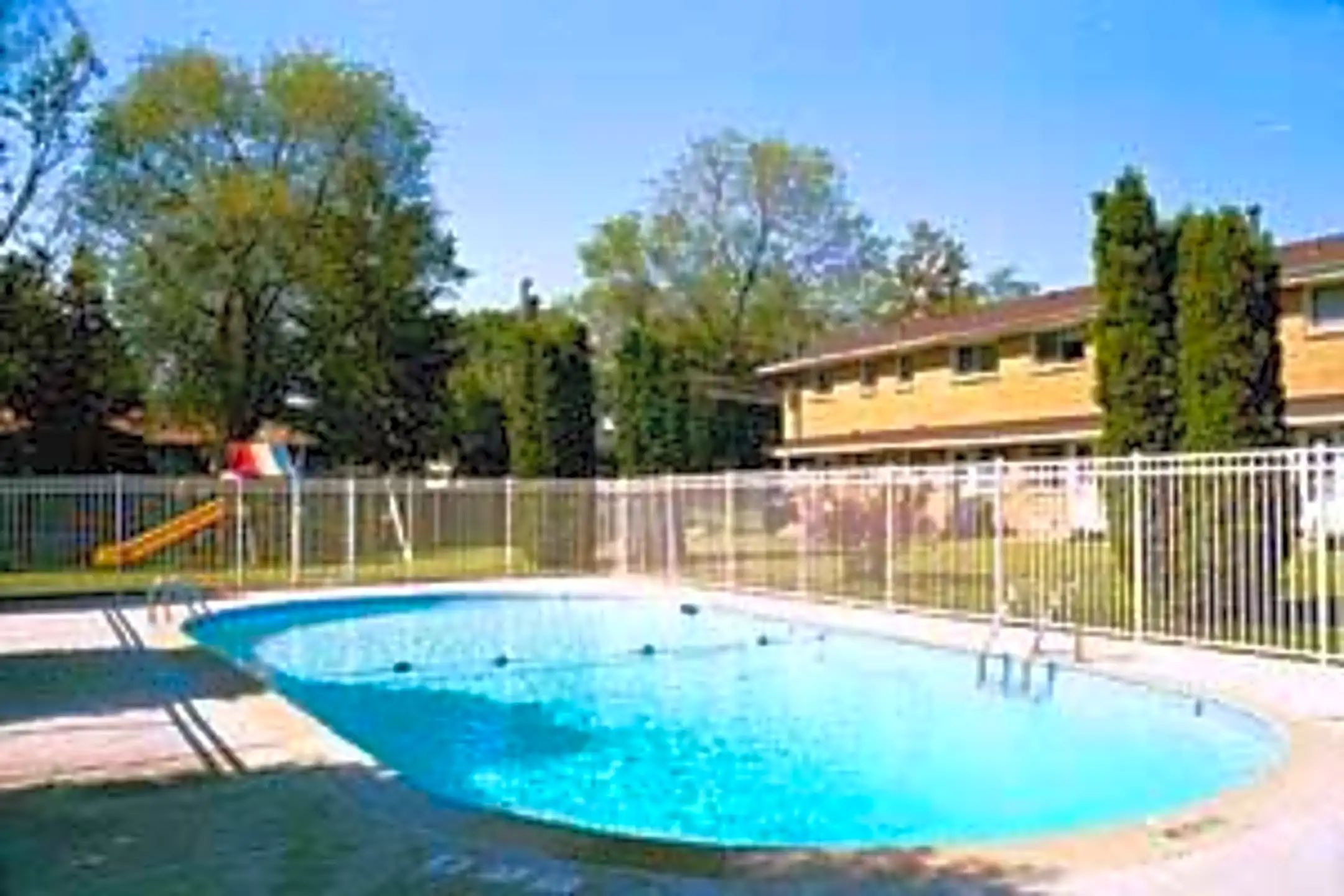 Penn Village Townhomes 2105 W 90th St Minneapolis, MN Apartments