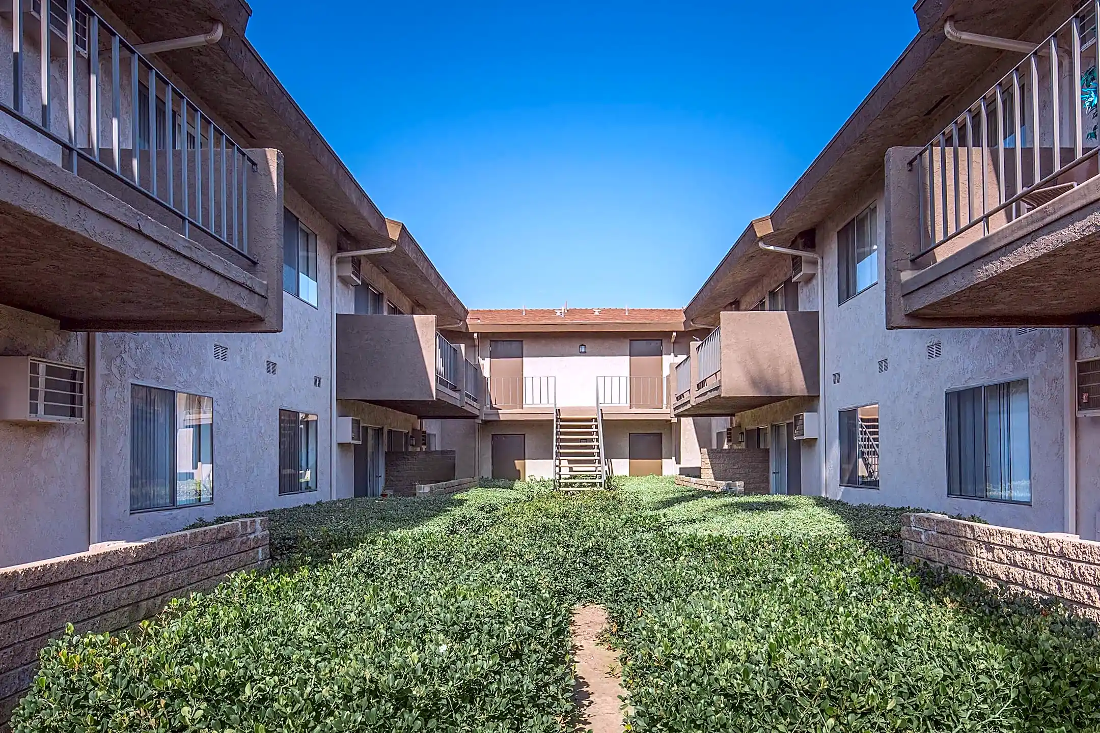 RC Briarwood Apartment Homes Fullerton, CA 92831