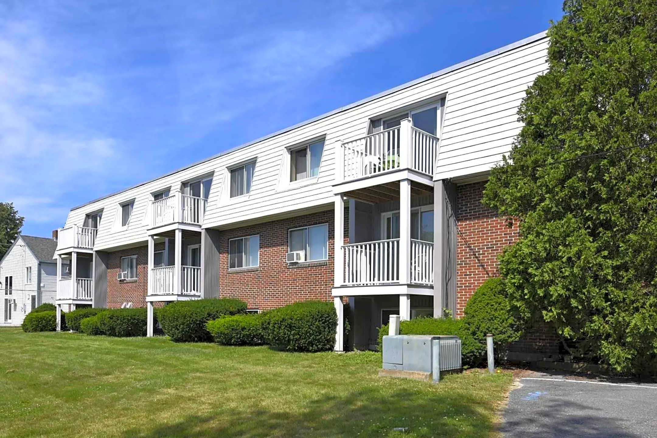 Princeton Pines Apartments - 1375 Forest Ave | Portland, ME for Rent ...