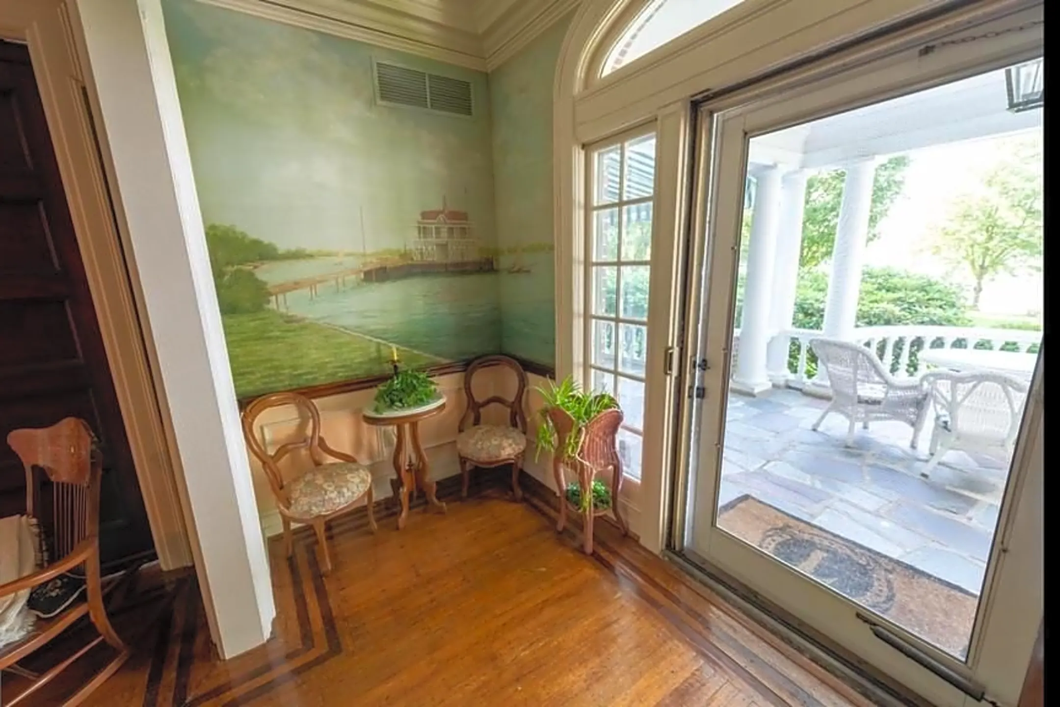 Dining Room - 605 Bank Ave - Riverton, NJ