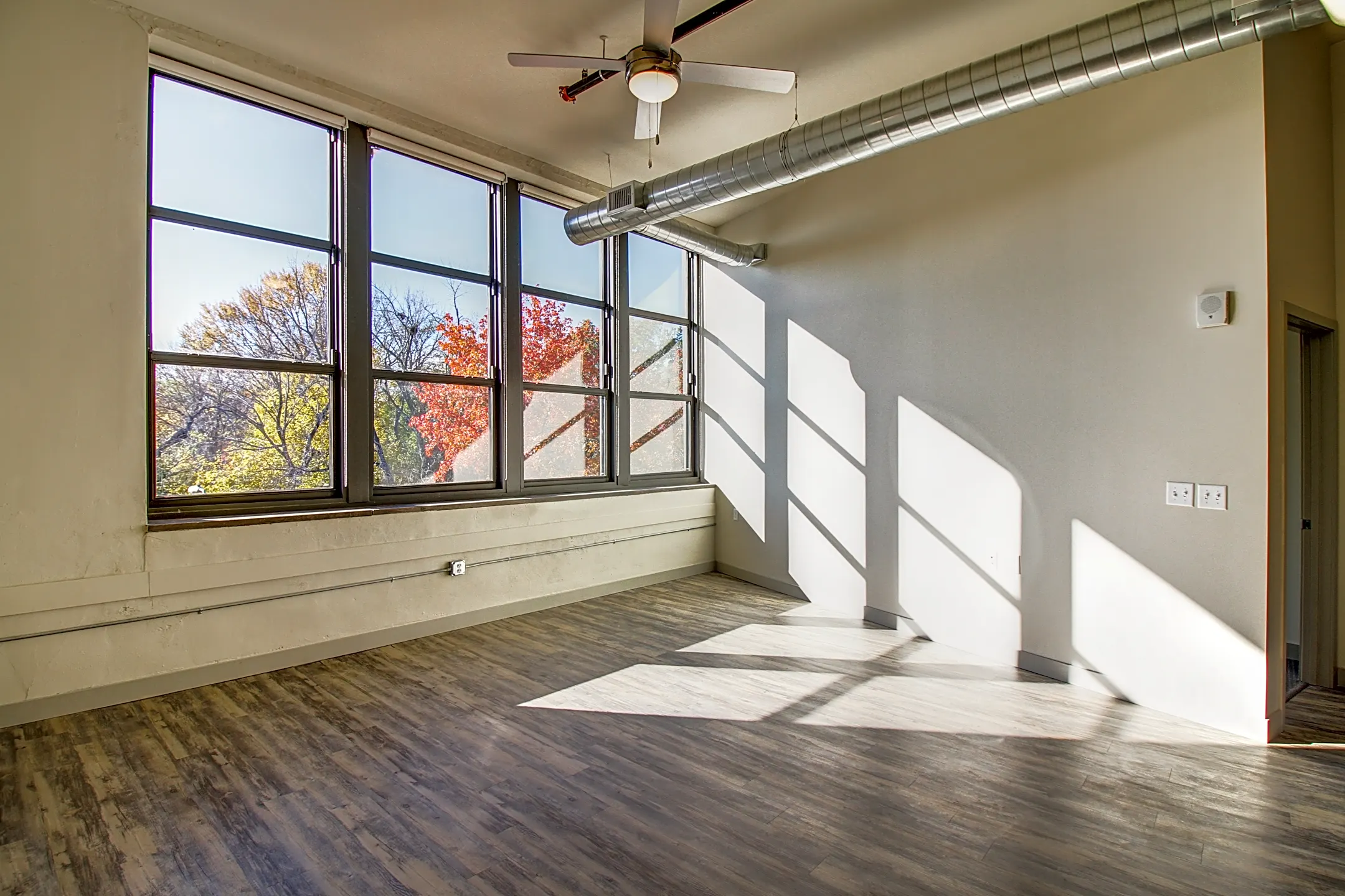 Blenheim School Apartments 2411 East 70th Terrace Kansas City, MO