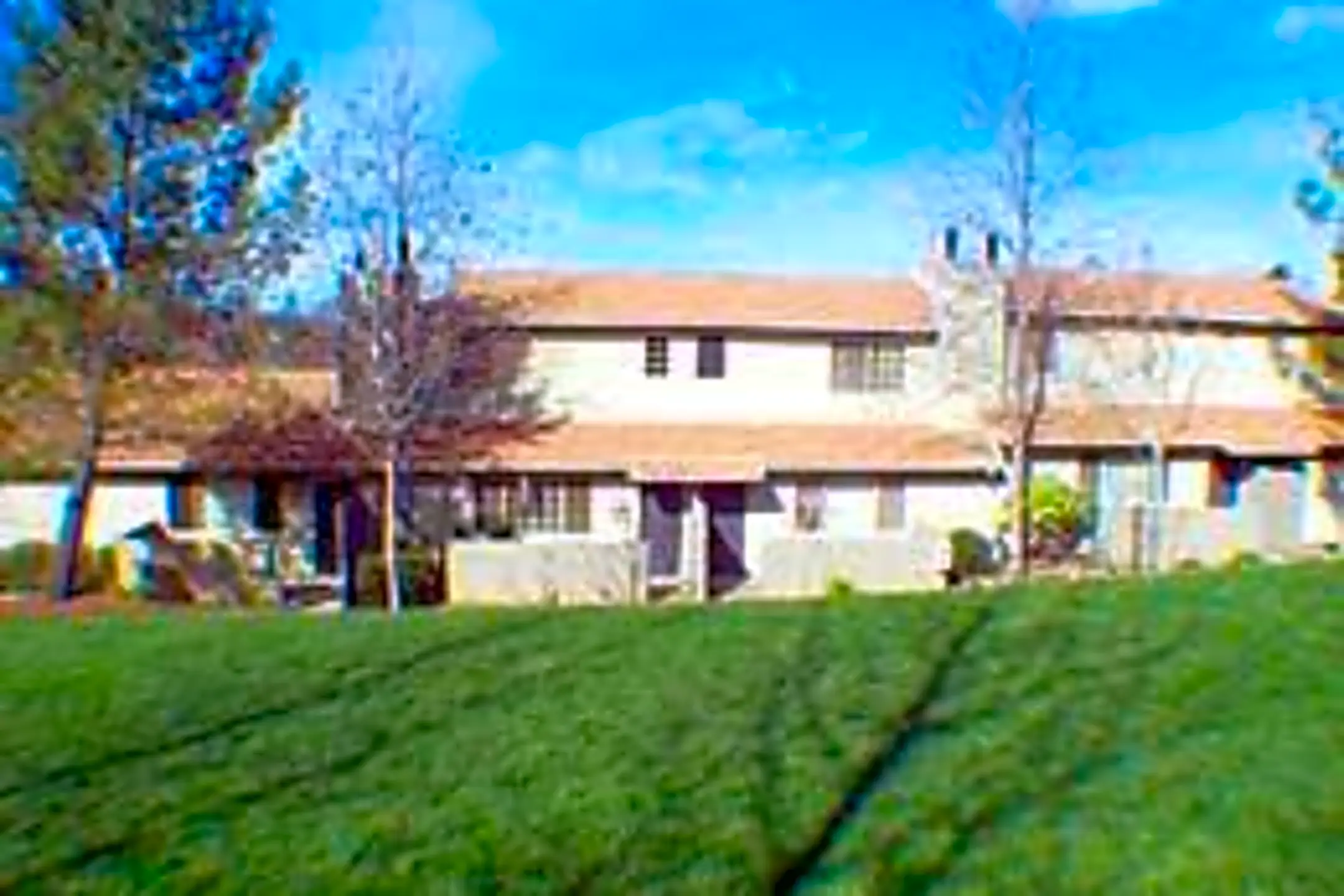 Auburn Townhomes 13048 Lincoln Way Auburn, CA Apartments for Rent