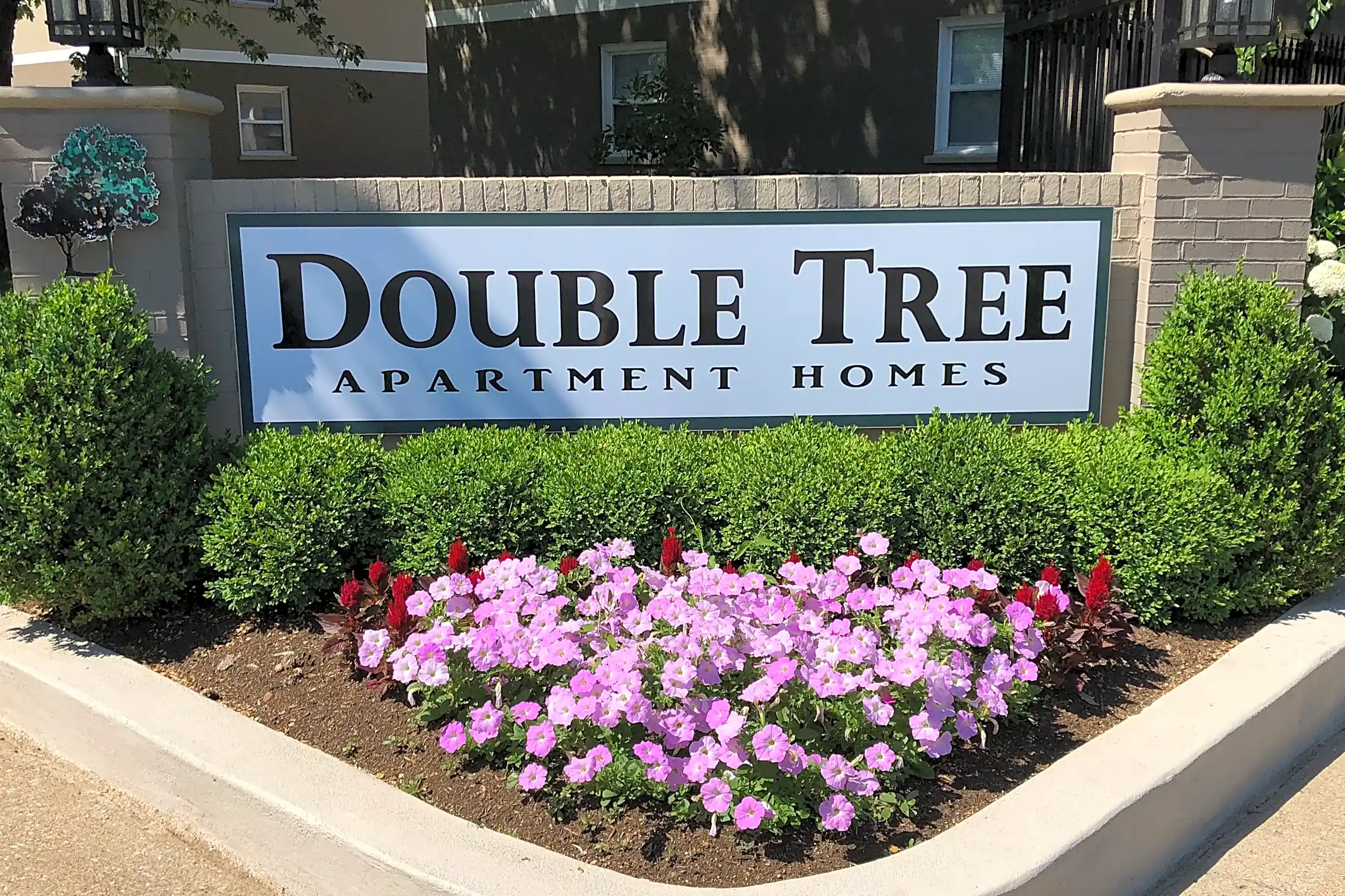 Community Signage - Double Tree Apartments - Lexington, KY