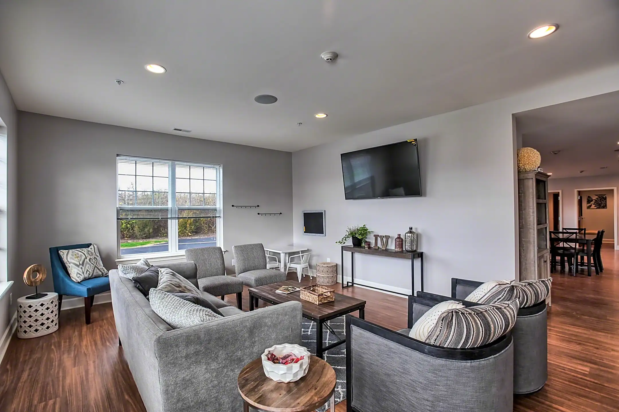 Iroquois Village Apartments Niskayuna, NY 12309