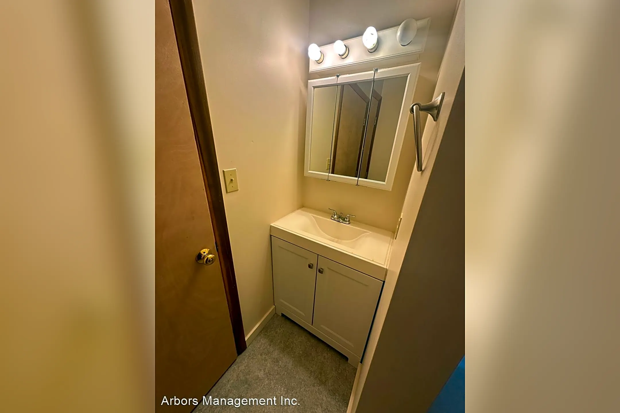 64 Lake St Apartments Stoneboro, PA 16153