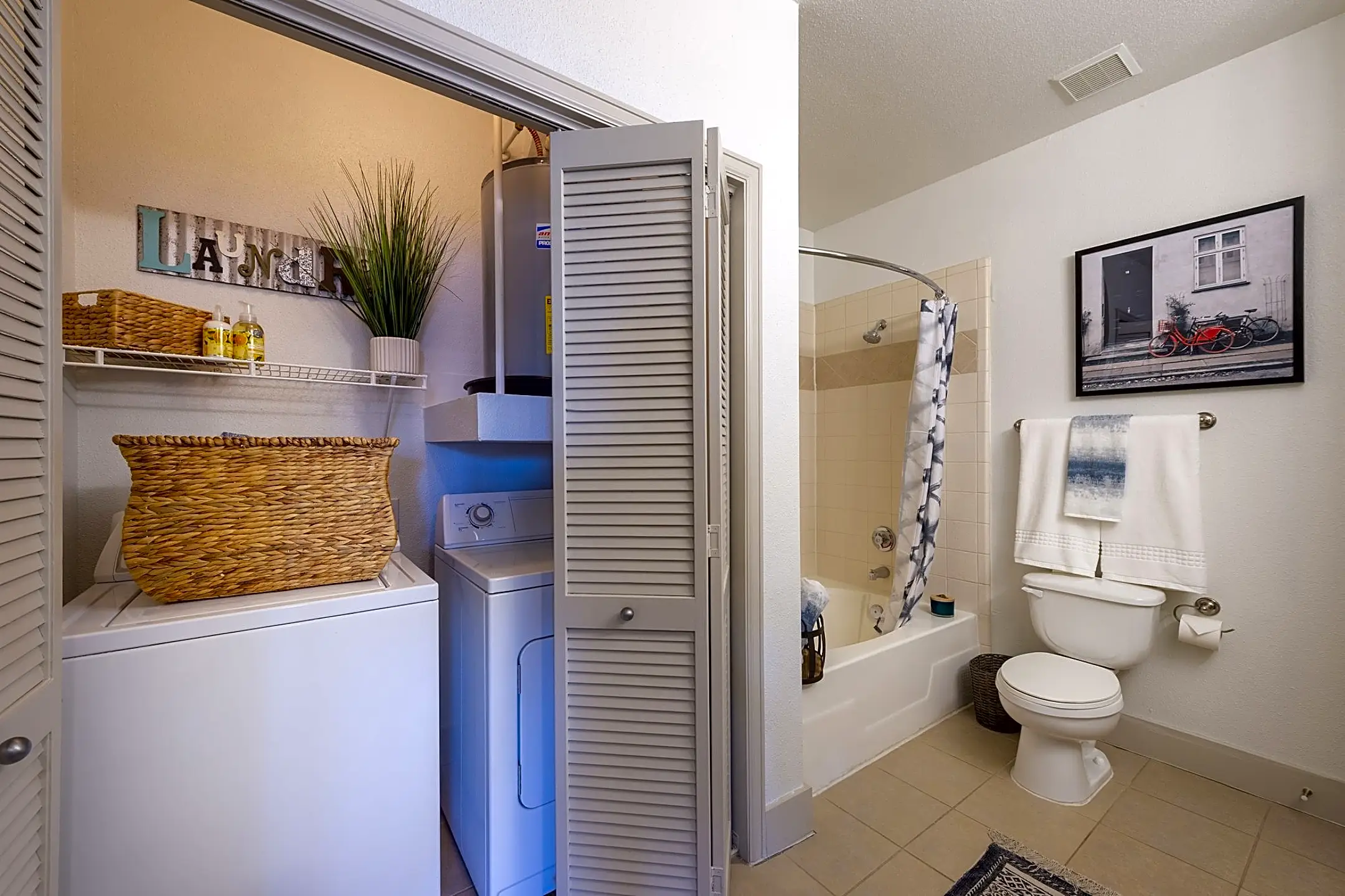 Bathroom - 2222 Smith - Houston, TX