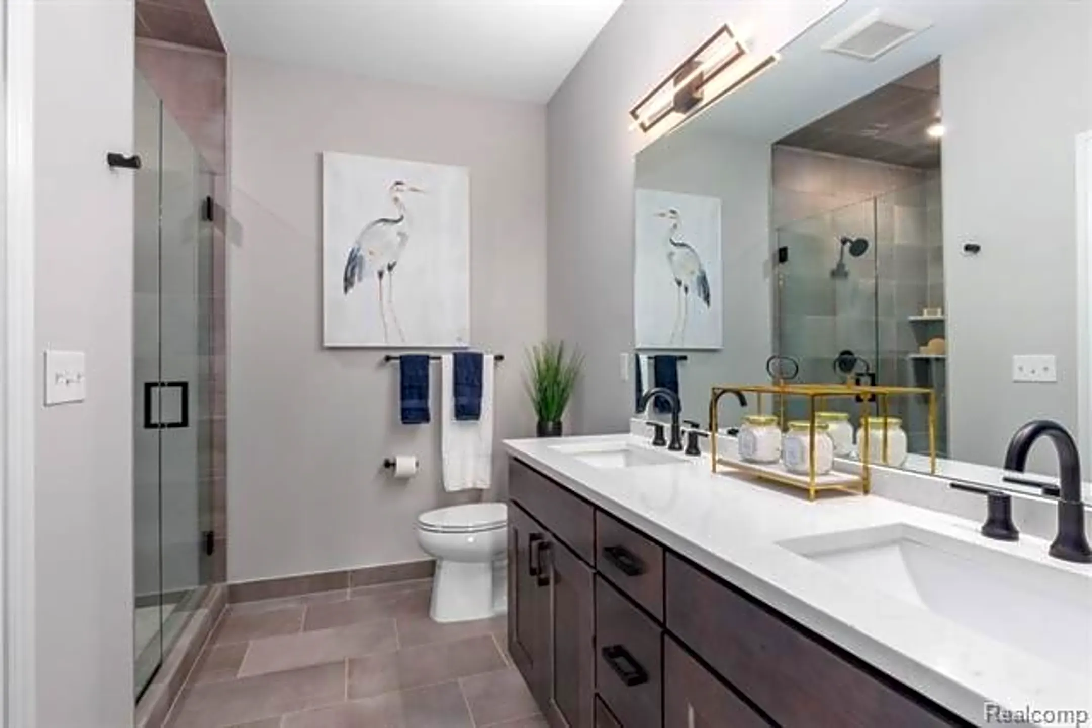 Bathroom - 10920 Pickerel Lk Dr #10663 - Brighton, MI