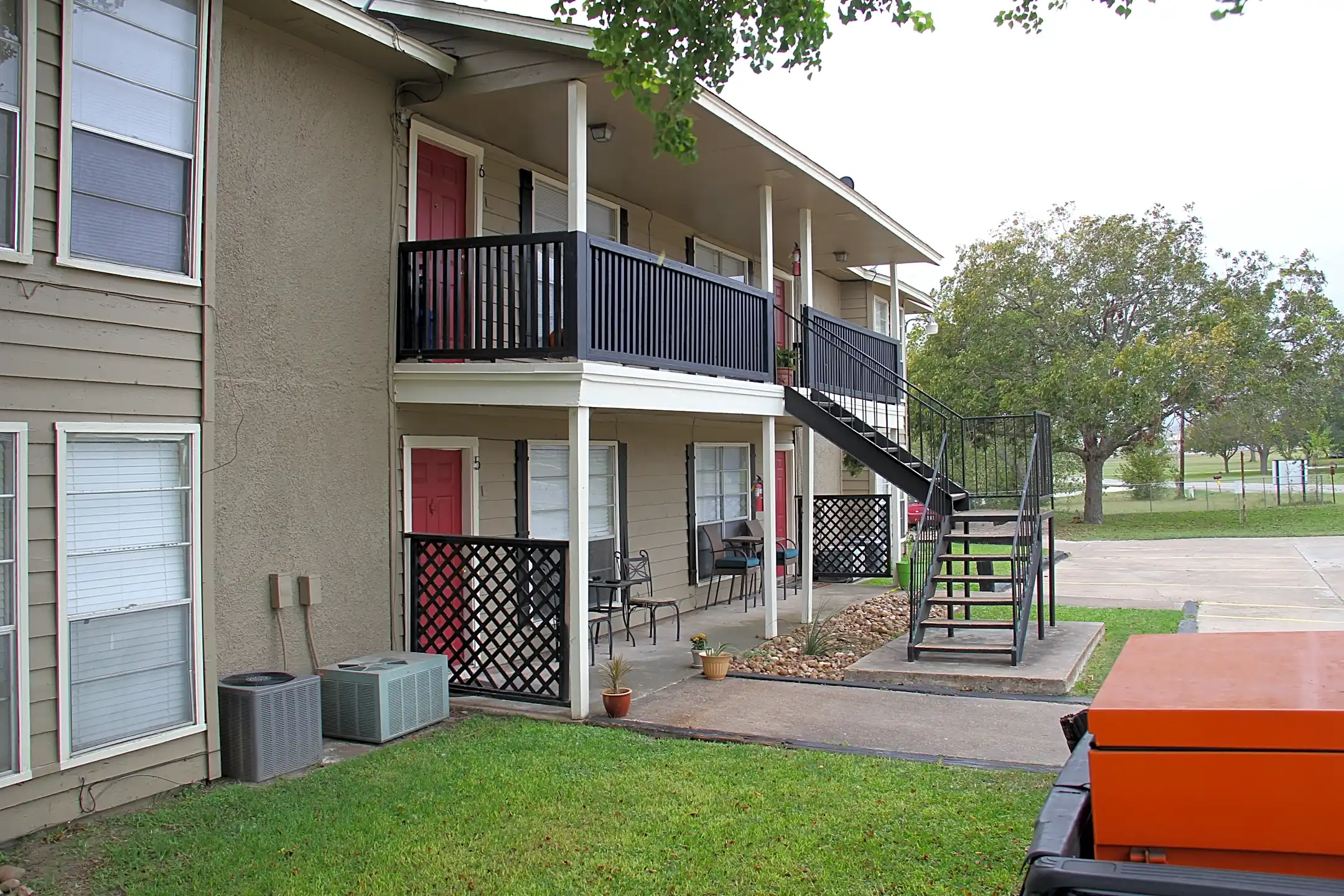 Lancaster Living Apartments Moulton, TX 77975