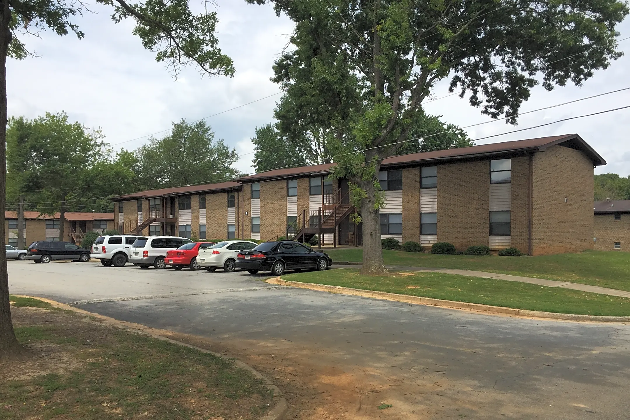 carrollwood-apartments-200-bledsoe-st-carrollton-ga-for-rent-rent