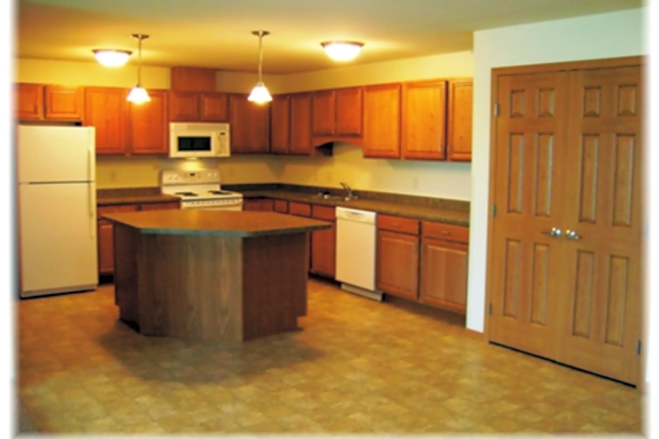 Maple Village Apartments I & II 9220 Zanzibar Ln N Osseo, MN Apartments for Rent Rent.