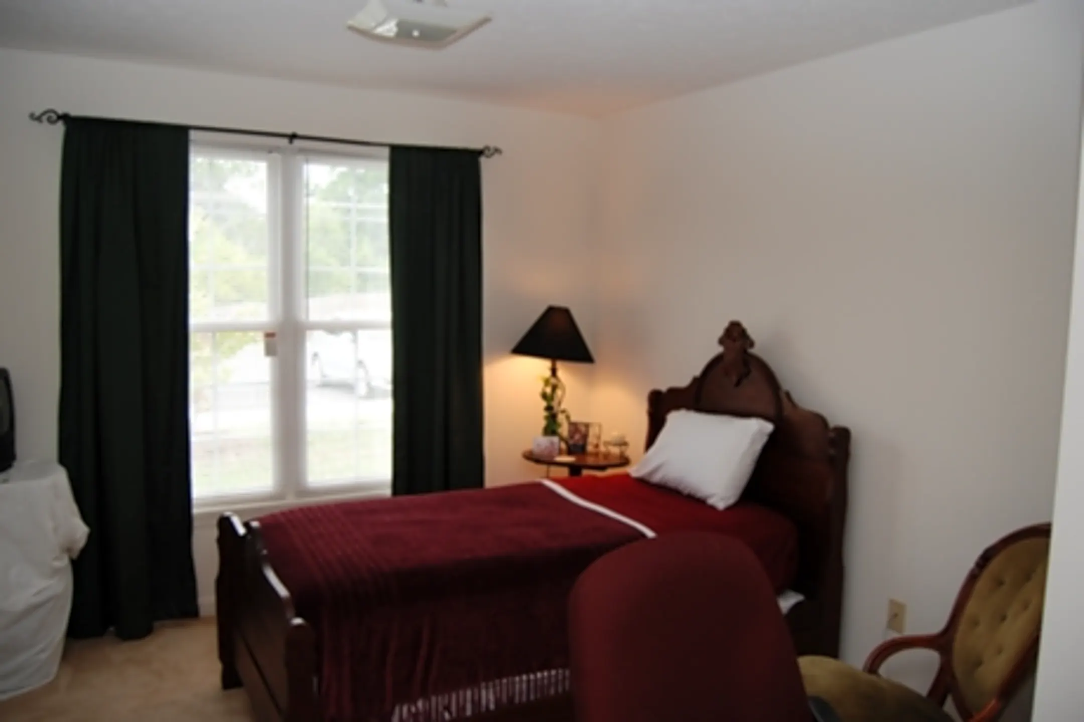 Tasker Village Apartments 120 Caledon Ct Stephens City, VA