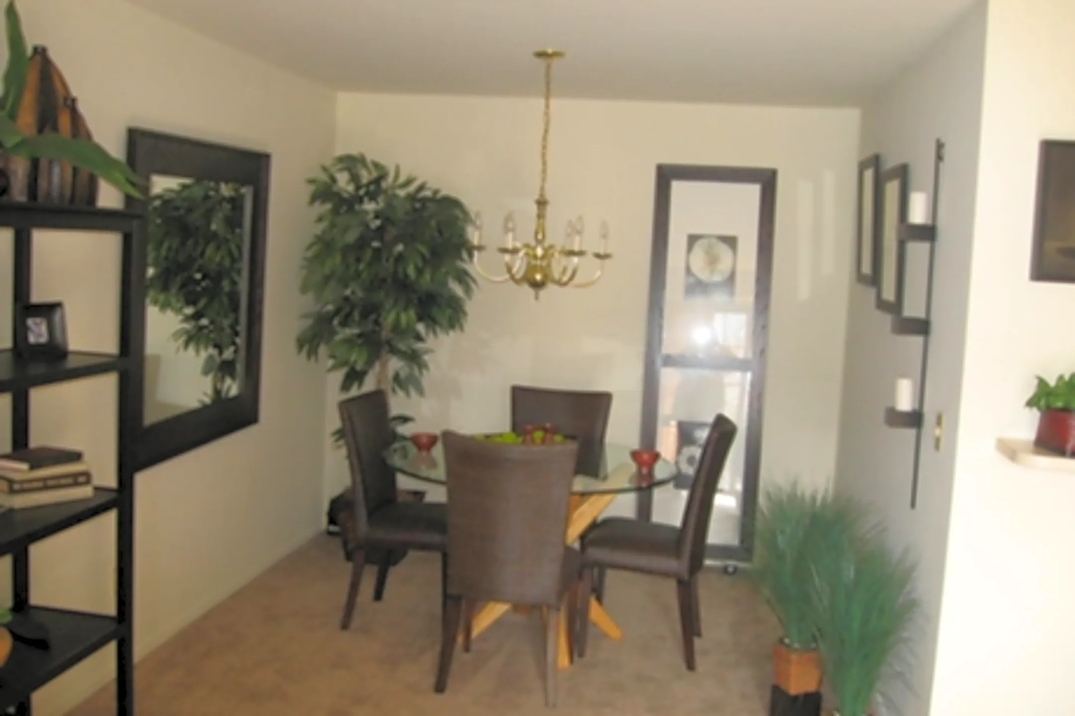Brookwood Farms Apartments - South Lyon, MI