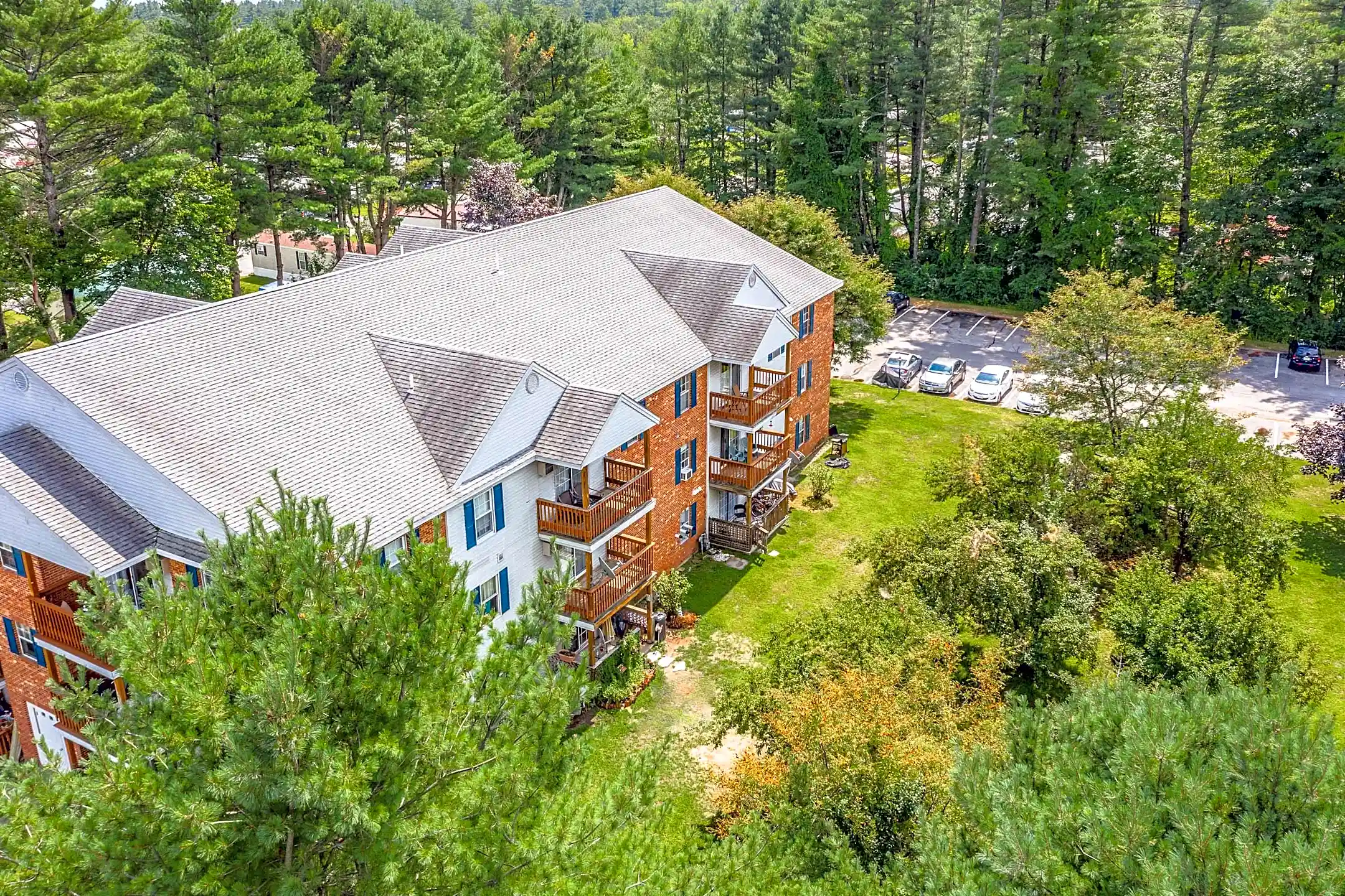 Pinewood Village Apartments 29 Bog Rd Concord, NH Apartments for