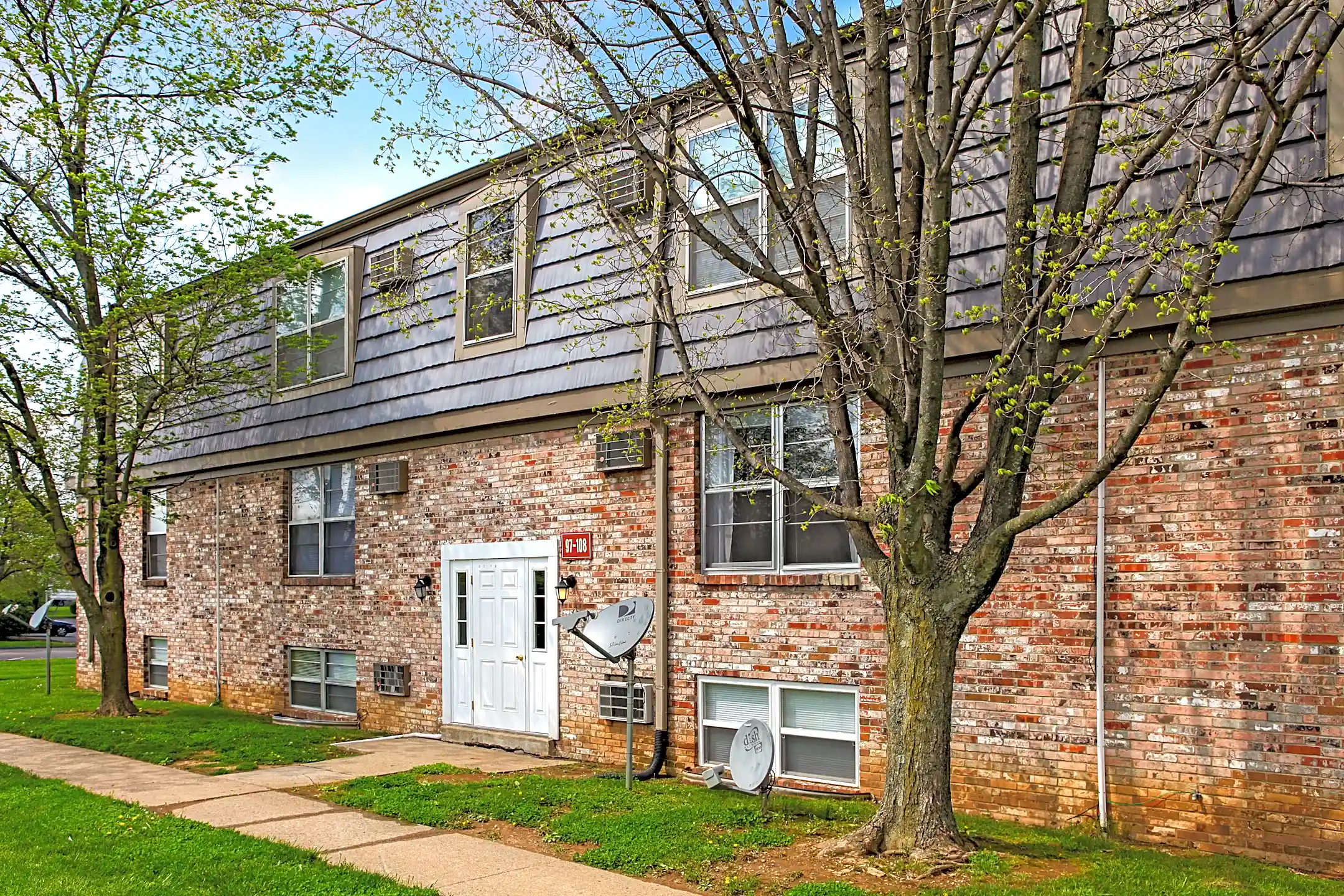 Rivers at Bluegrass 2504 Larkin Rd Lexington, KY Apartments for