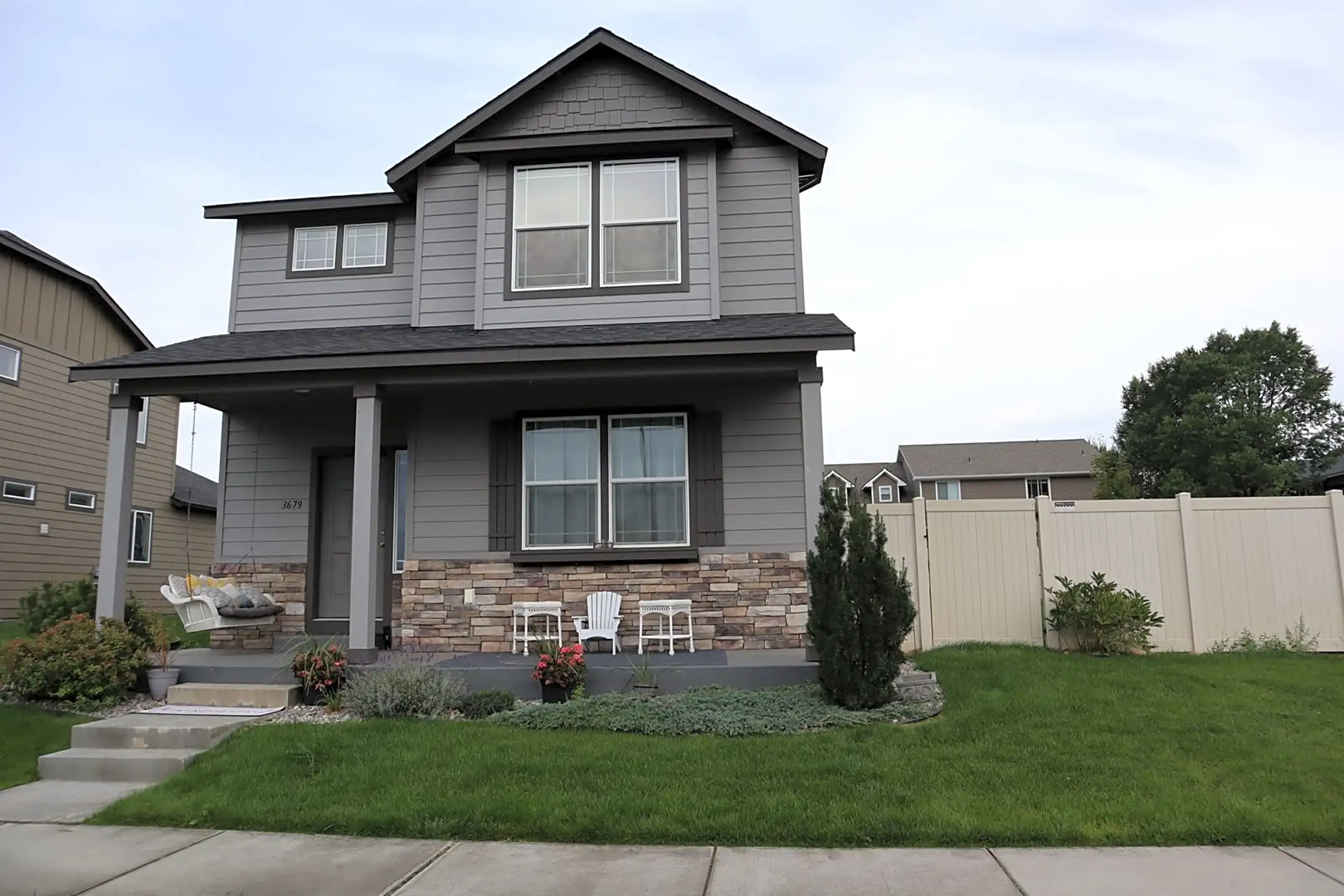 3679 N Charleville 3679 N Charleville unit Post Falls, ID Houses