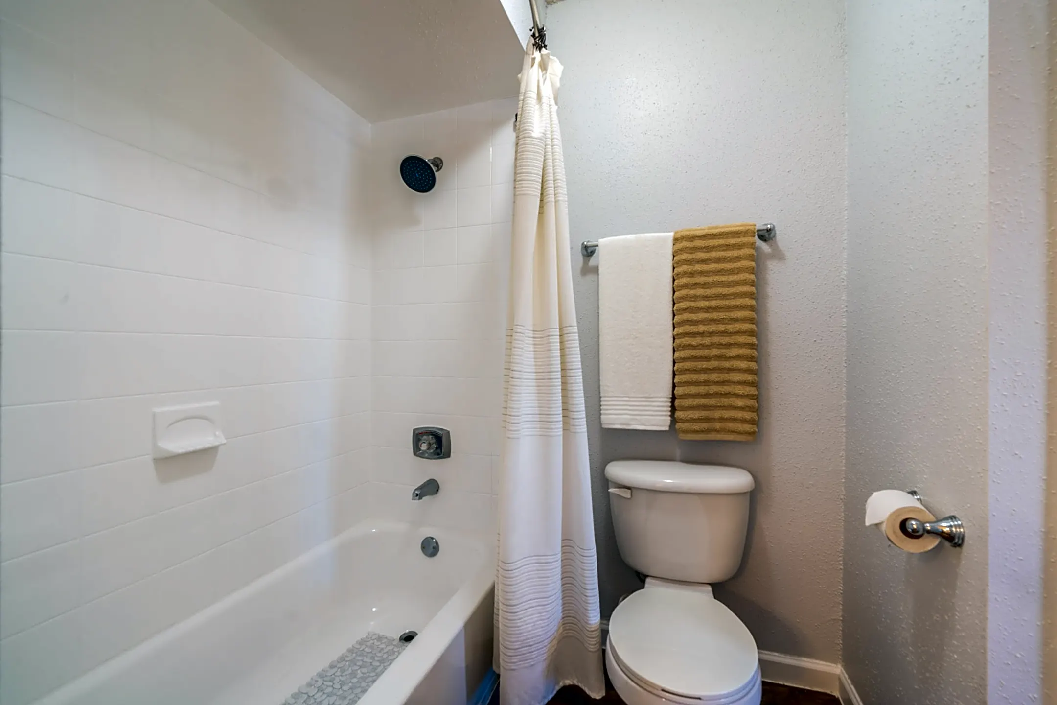 Bathroom - Waterside Apartments - Houston, TX