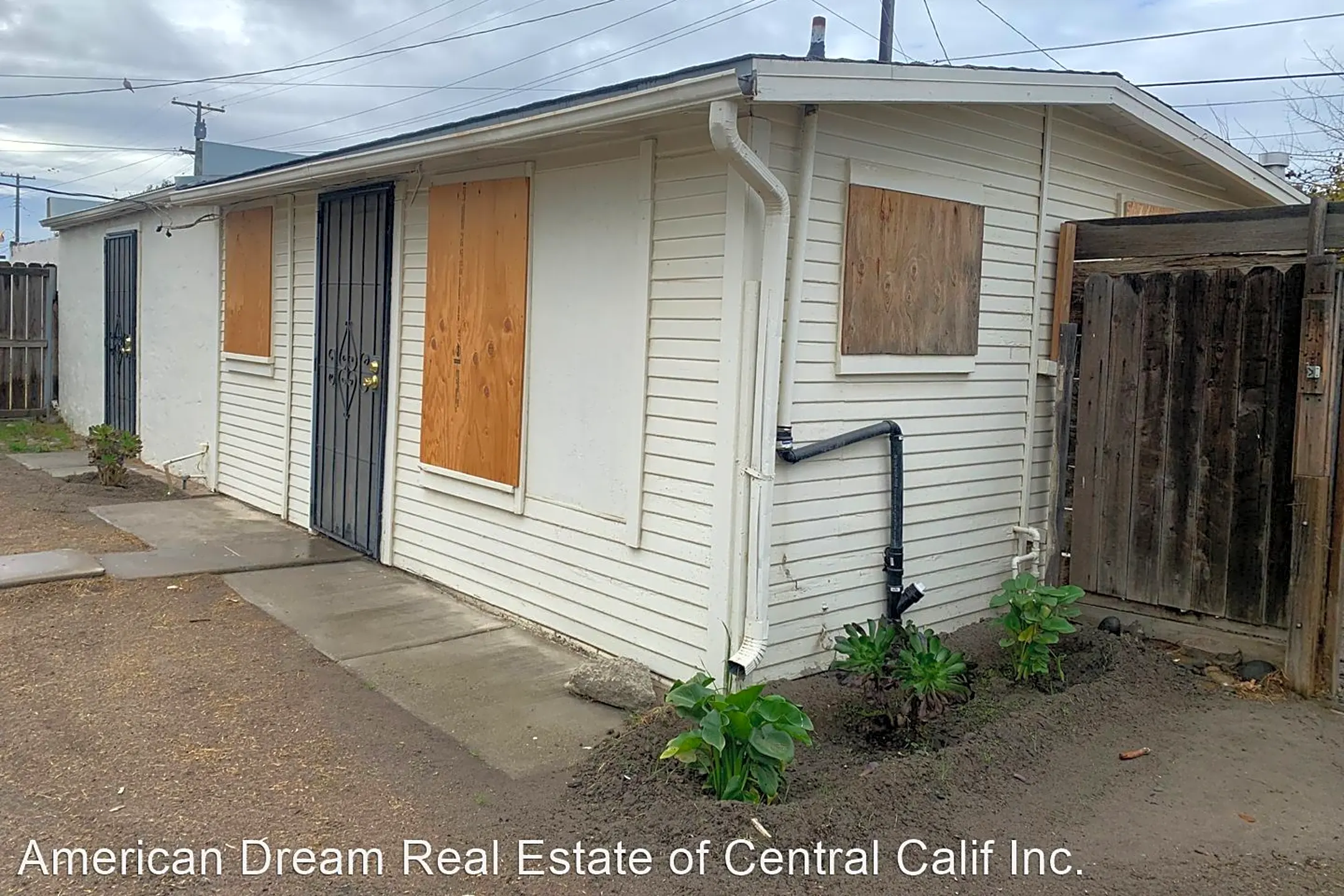 1520 Wigdal Ave | Corcoran, CA Houses for Rent | Rent.