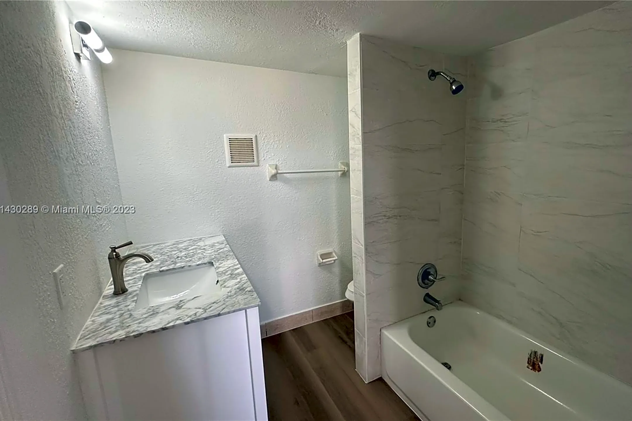 Bathroom - 1700 NW 58th Terrace #3J - Sunrise, FL