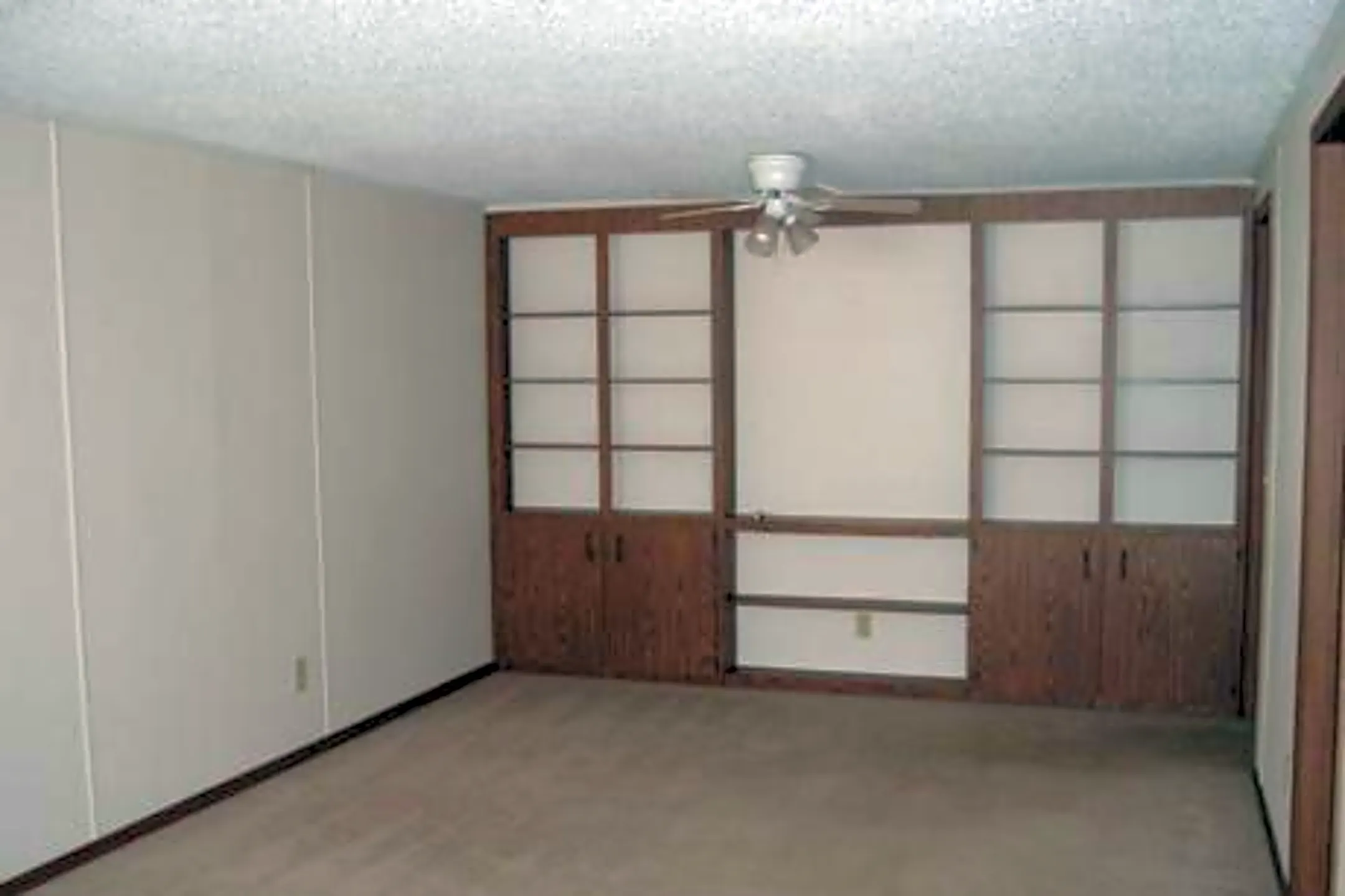 Cedargate Apartments 2701 N Mill Ave Bowling Green, KY Apartments