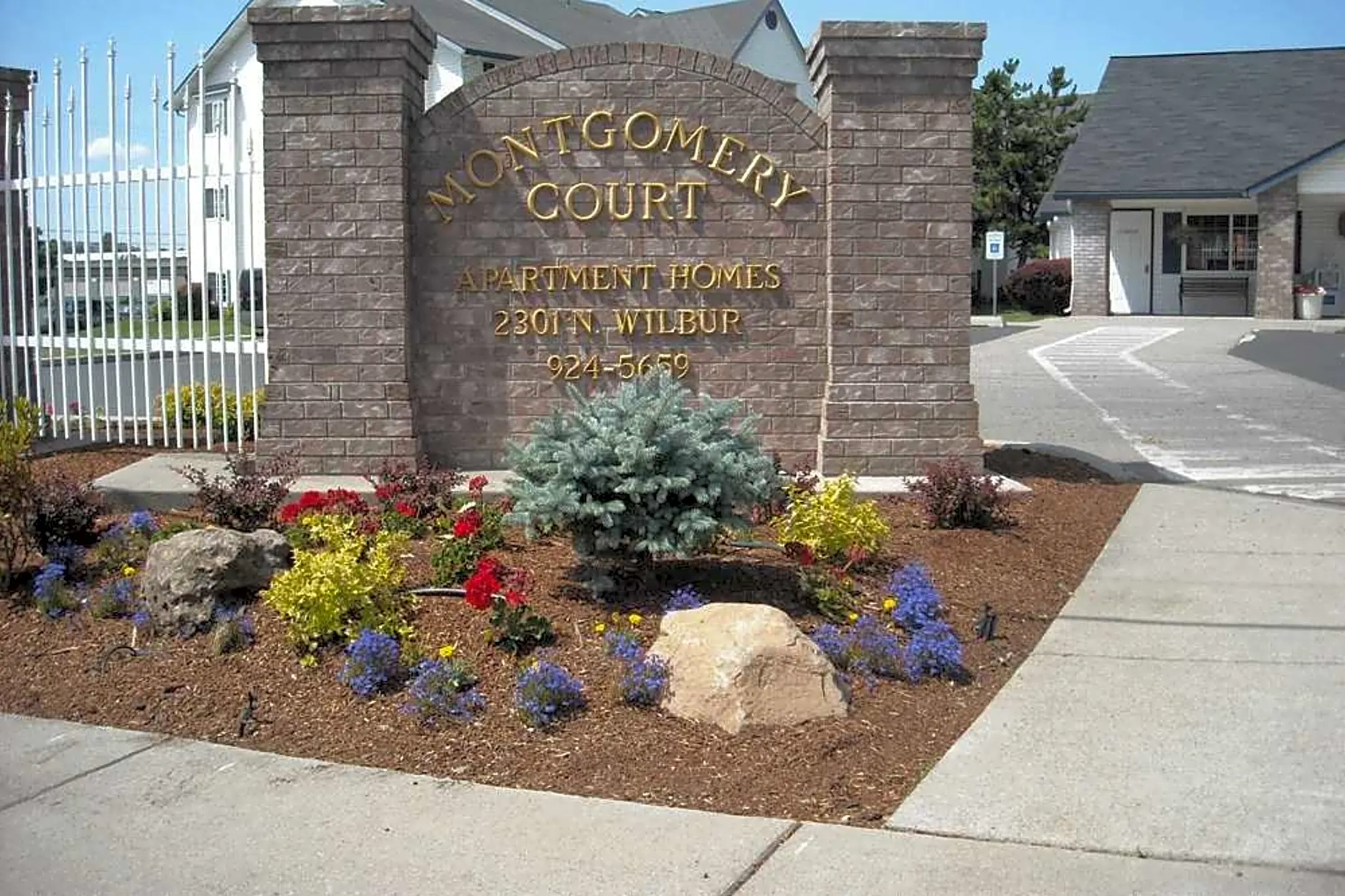 Montgomery Court Apartments 2301 N Wilbur Rd Spokane Valley WA