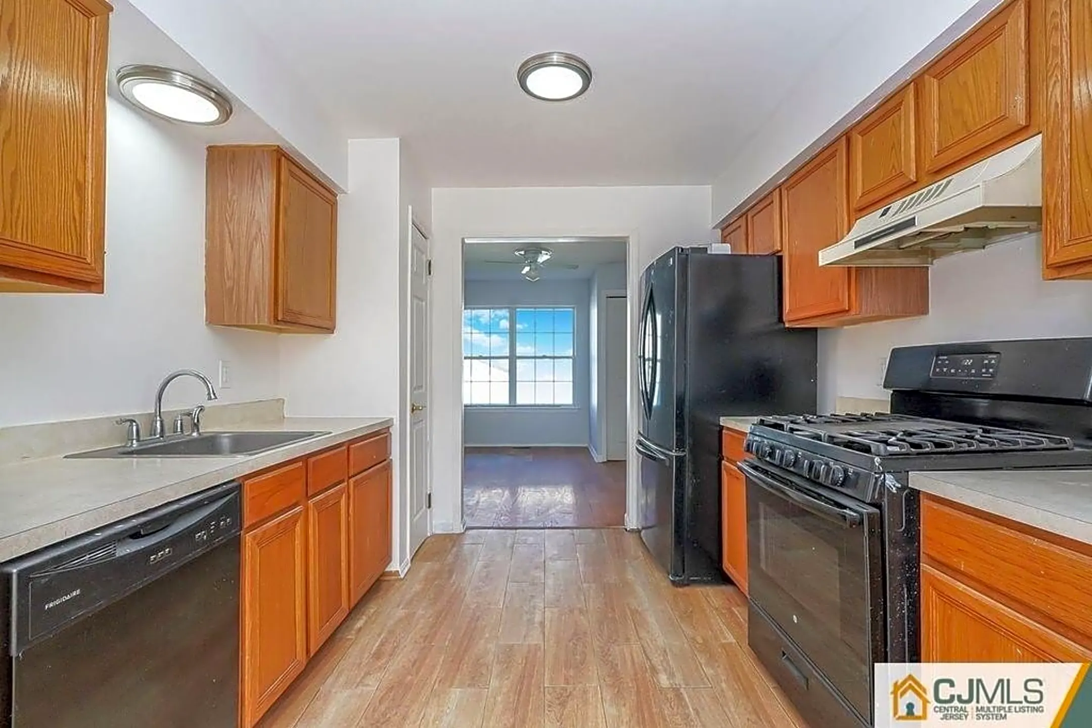 53 Tanbark Dr Sayreville, NJ Houses for Rent Rent.