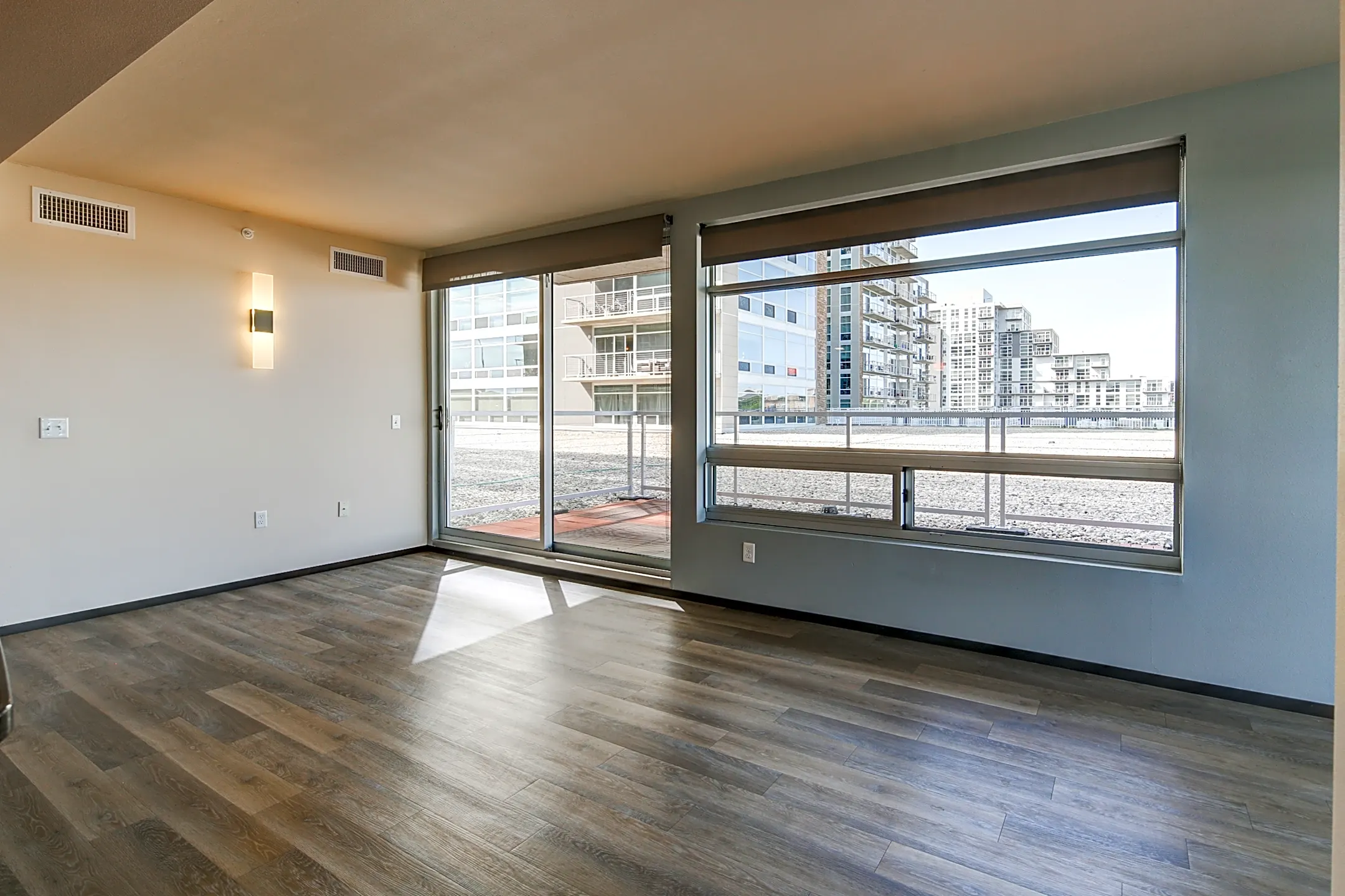 Galaxie High Rise Apartments Madison, WI 53703