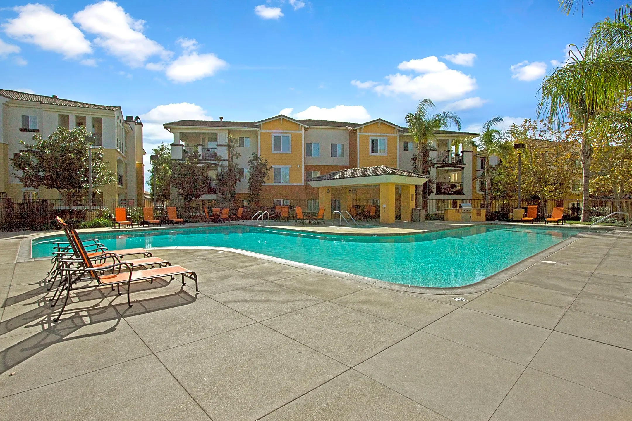 Fresco Apartment Homes - Moreno Valley, CA 92553