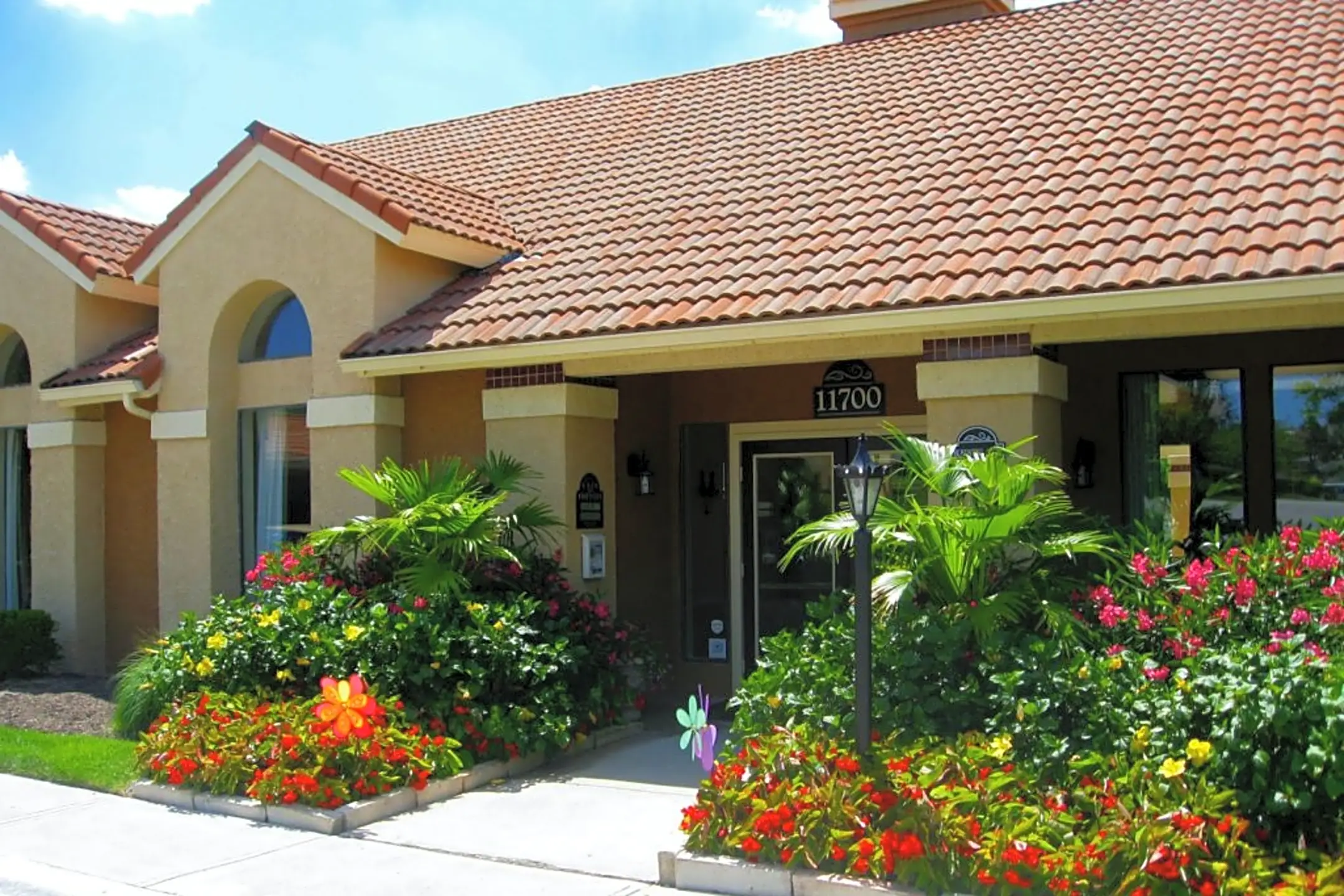 Casa De Fuentes 11700 Stearns St Overland Park, KS Apartments for