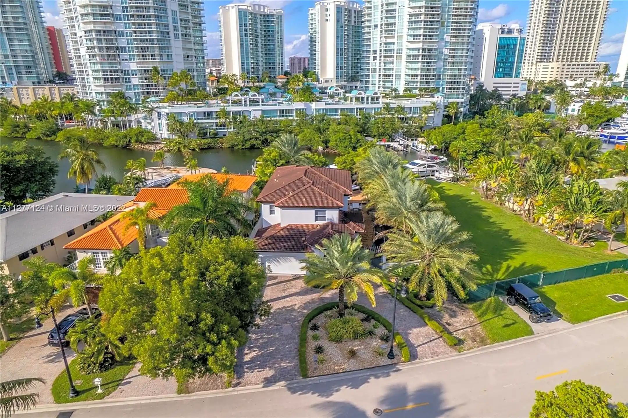 231 Atlantic Isle - Sunny Isles Beach, FL