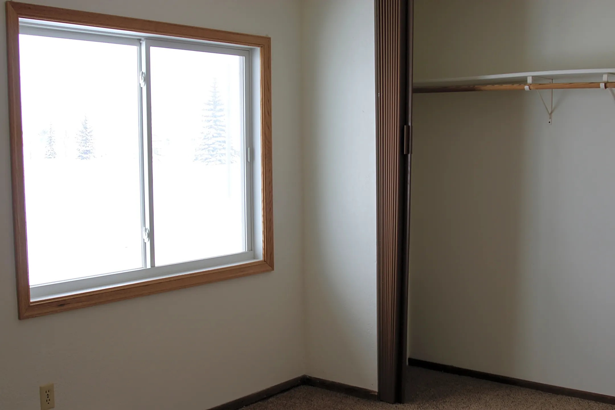 Shamrock Lane Apartments Devils Lake, ND 58301