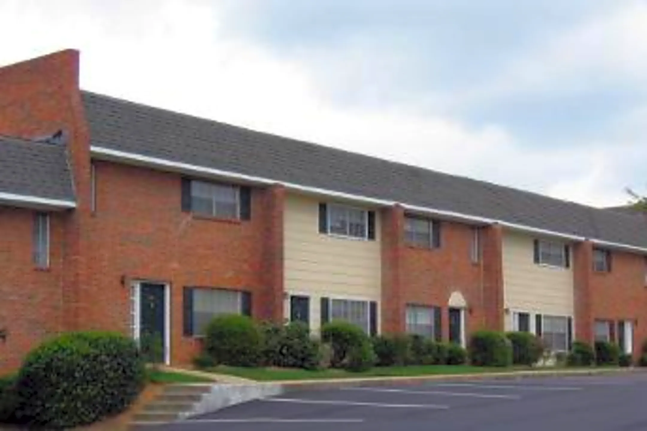 Morrowood Townhouse Apartments 5915 Trammell Rd Morrow, GA