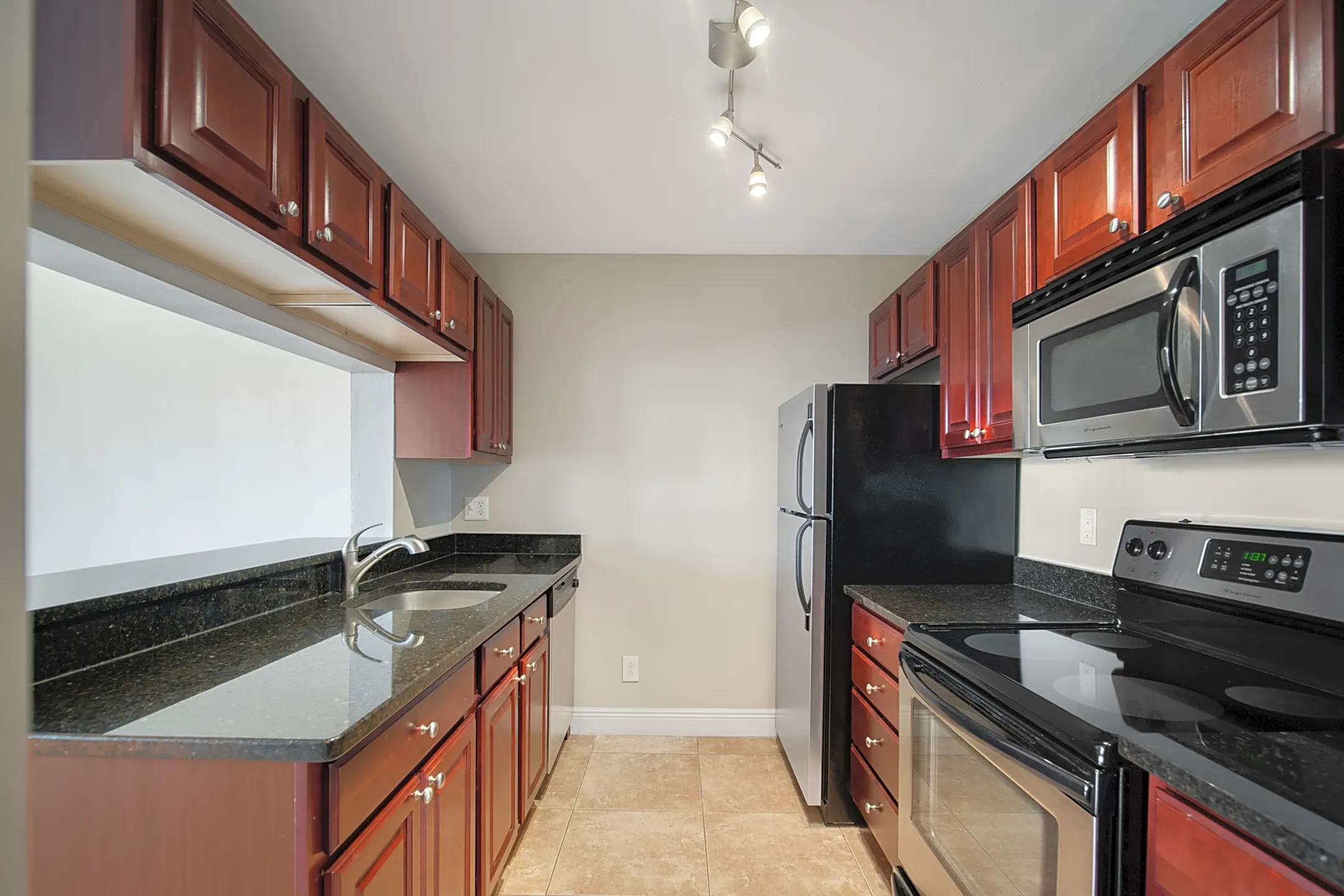 Belvedere at Quail Run 260 Quail Forest Blvd Naples, FL Apartments