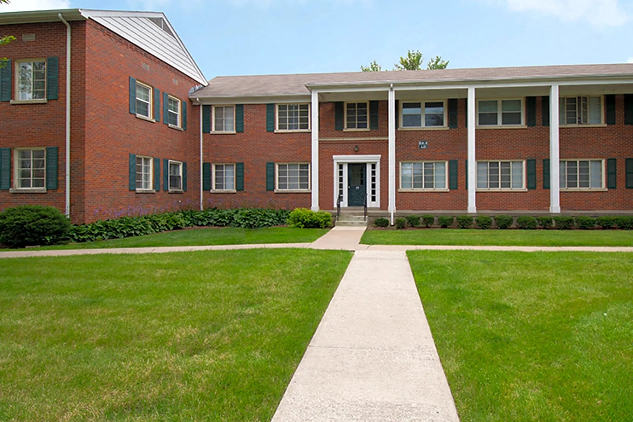 Wakonda Village Apartments - Des Moines, IA 50315 